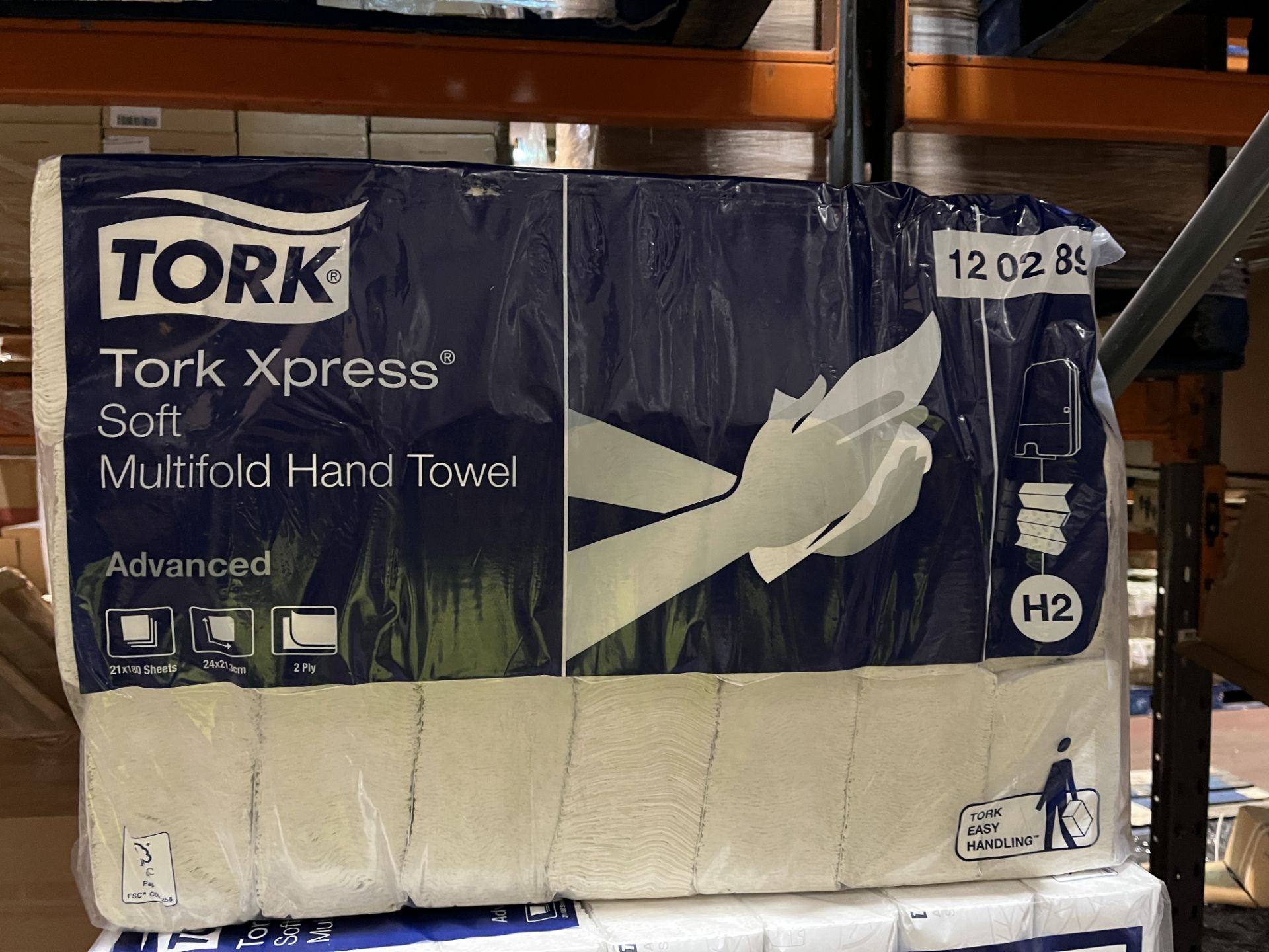 2 X BRAND NEW TORK PACK OF 21 ADVANCED INTERFOLD HAND TOWEL 2 PLY 120289 RRP £120 PER PACK R11-5