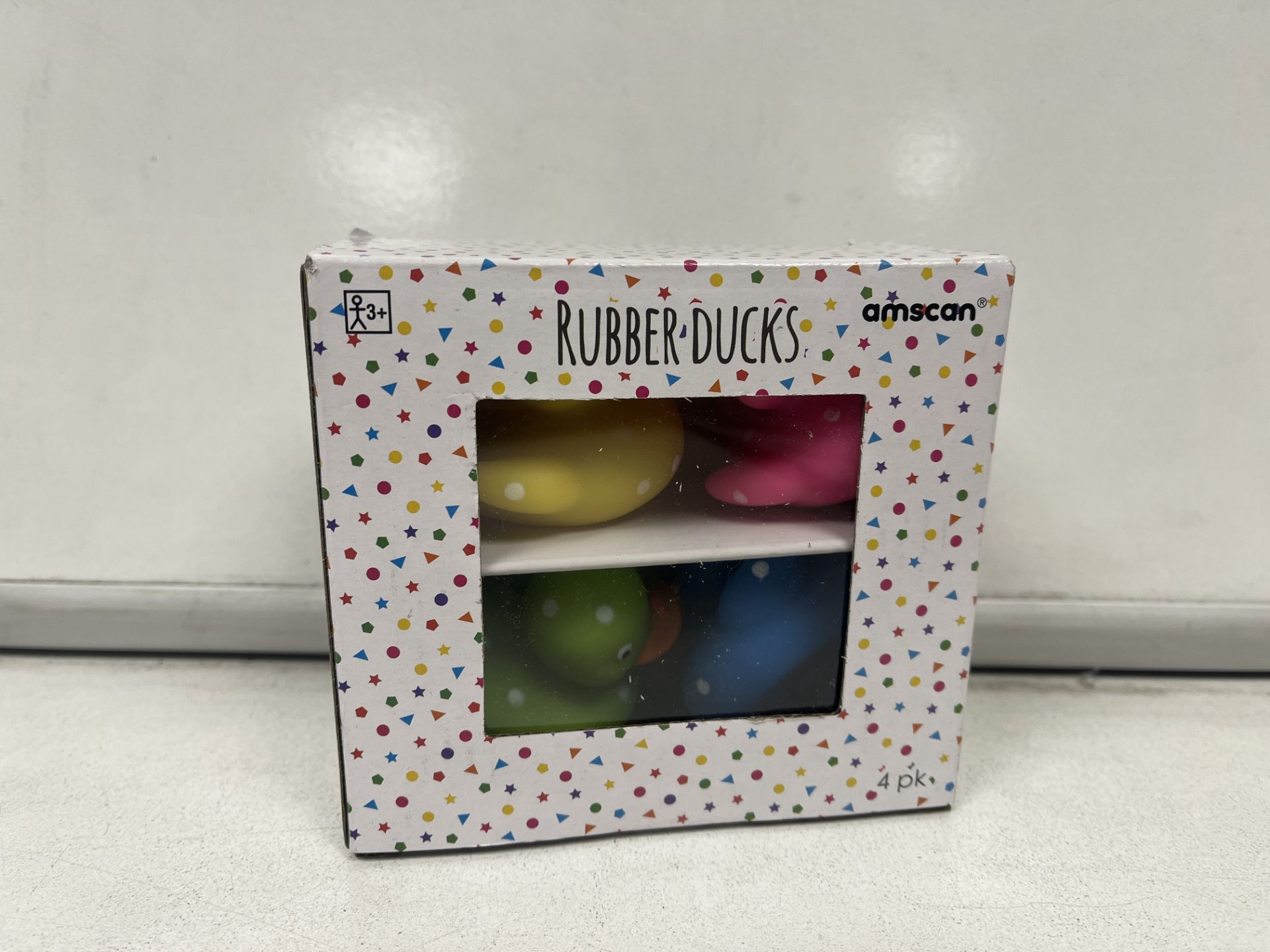 TRADE LOT 216 X NEW PACKS OF 4 AMSCAN RUBBER DUCKS (ROW 15 RACK)