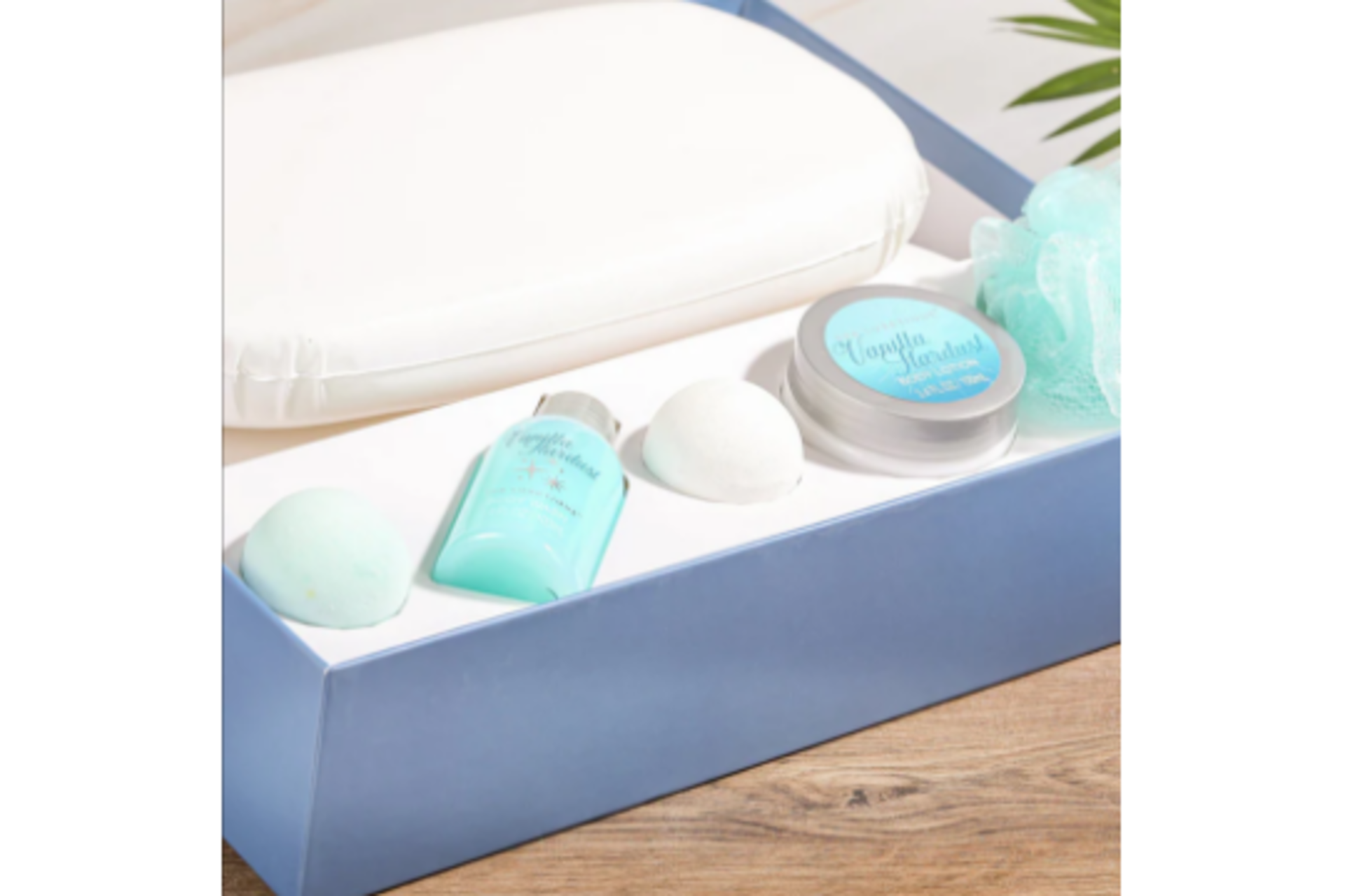 PALLET TO CONTAIN 24 x New Packaged Spa Luxetique Cosmic Dreams Vanilla Spa Gift Set. (SKU:SPA-BA- - Image 2 of 2