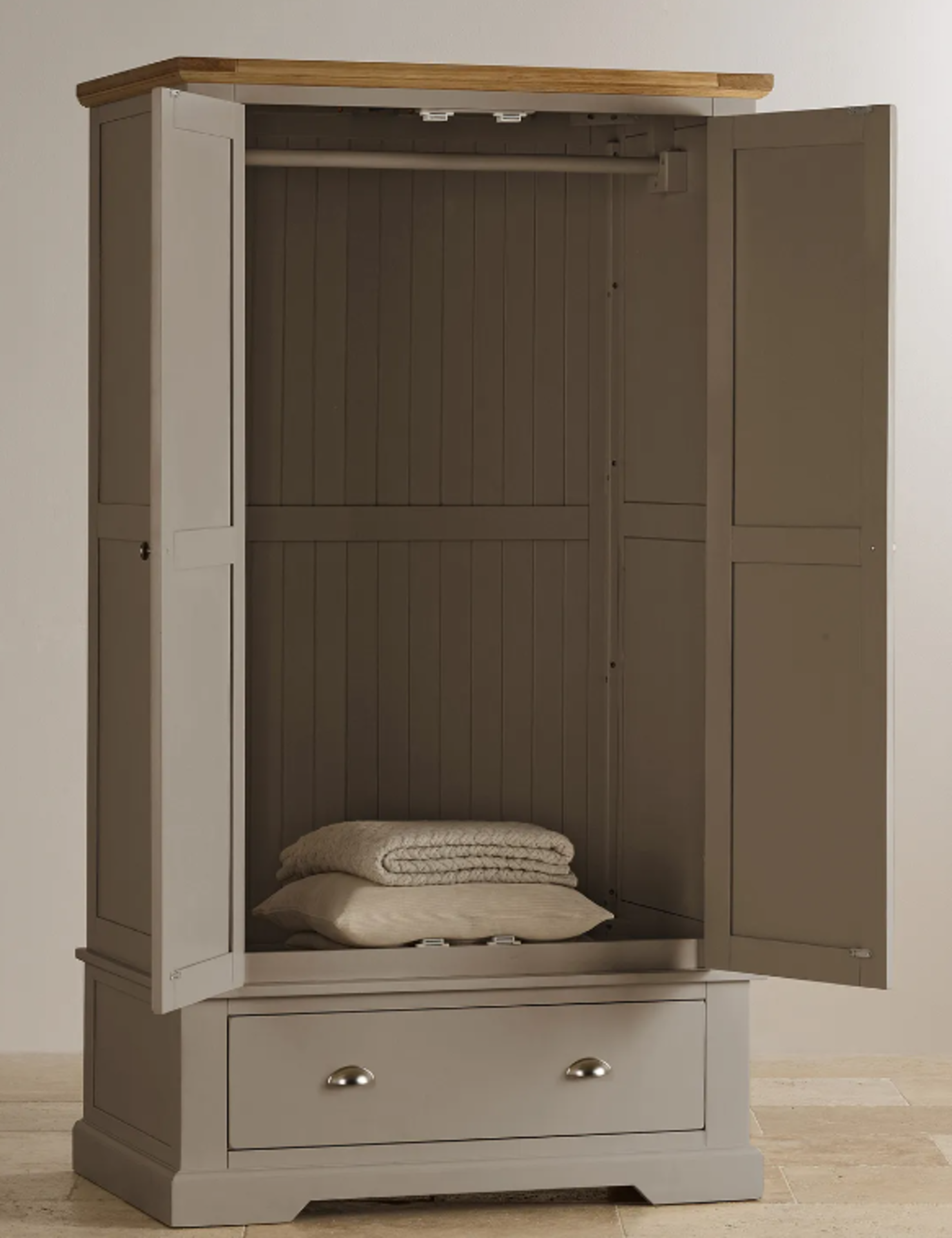 ST. IVES Natural Solid Oak & Grey Paint Double Wardrobe. RRP £859.99. The St Ives double wardrobe is - Image 2 of 2