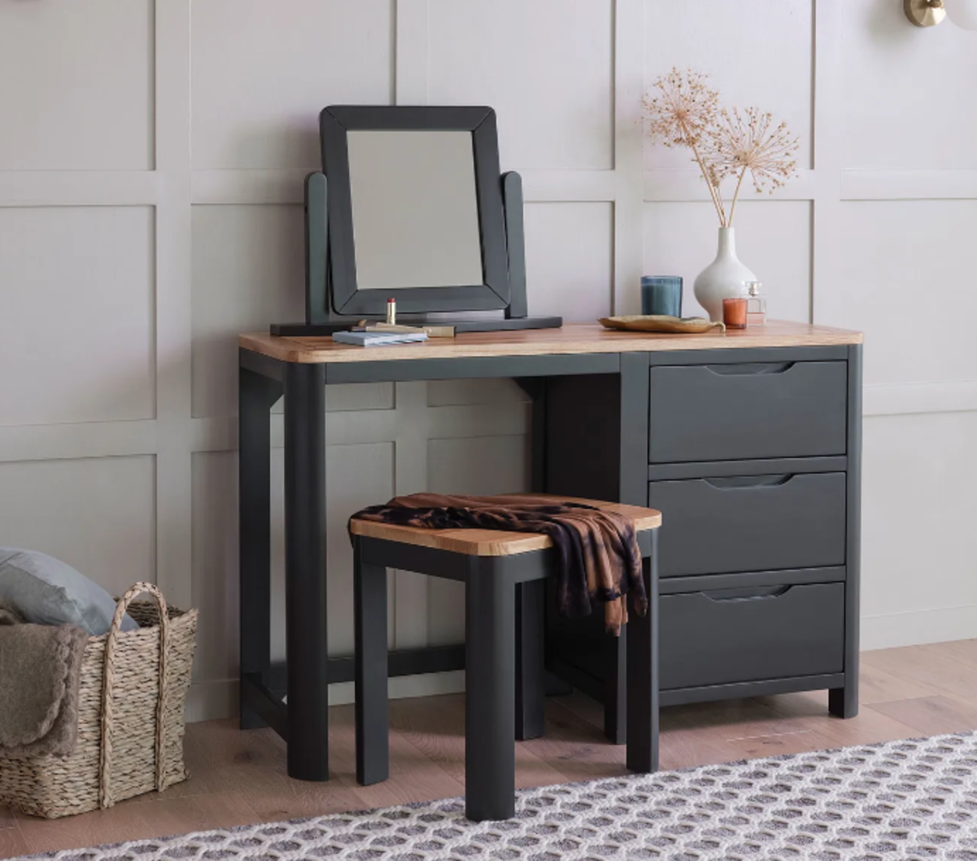GROVE Natural Oak & Dark Grey Paint Dressing Table. RRP £599.99. A peaceful place to get ready for