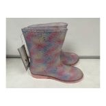 15 X NEW PACKAGED PAIRS OF TU KIDS CHILDRENS GLITTERY WELLIES IN A RATIO PACKED BOX WITH VARIOUS