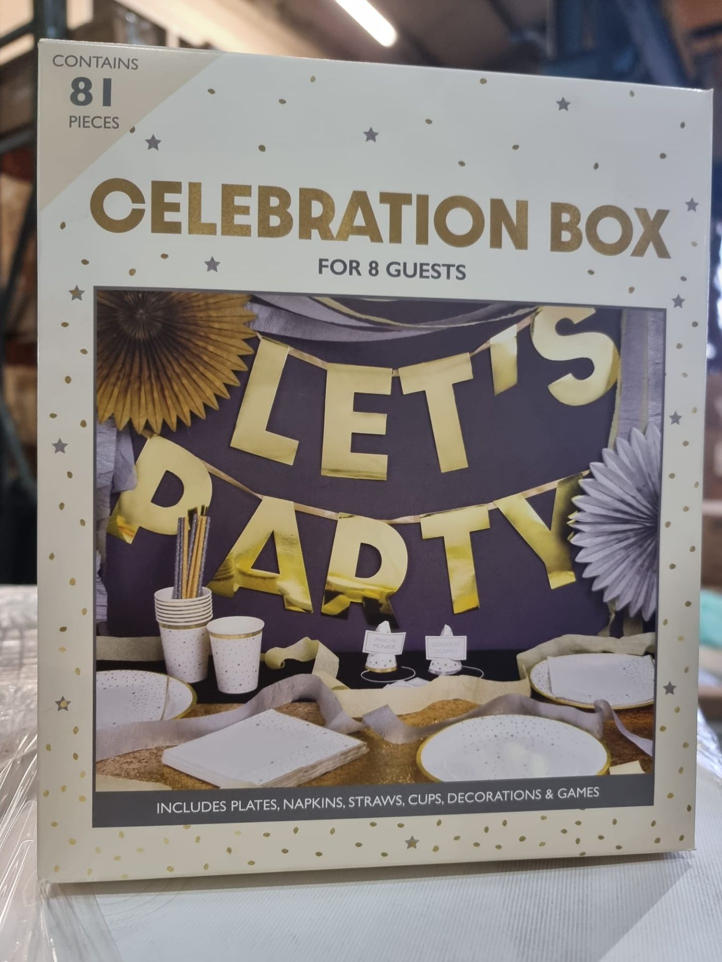 10 x NEW 81 PIECE CELEBRATION BOXES FOR 8 GUESTS. INCLUDES: PLATES, NAPKINS, STRAWS, CUPS,
