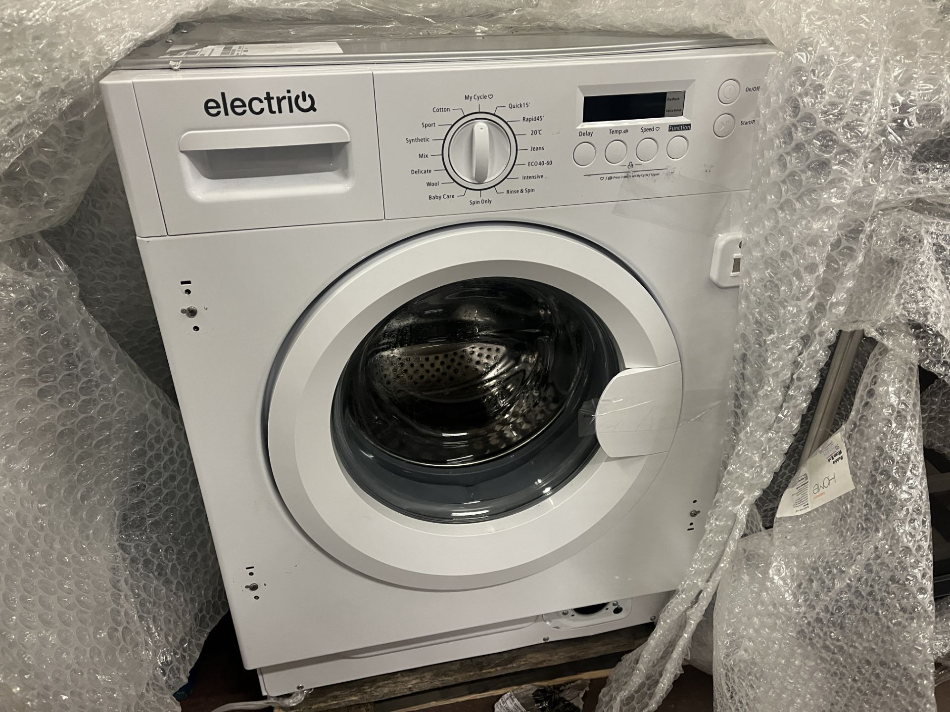 RETURNED ELECTRIQ INTEGRATED WASHING MACHINE 7KG 1400 SPIN PW