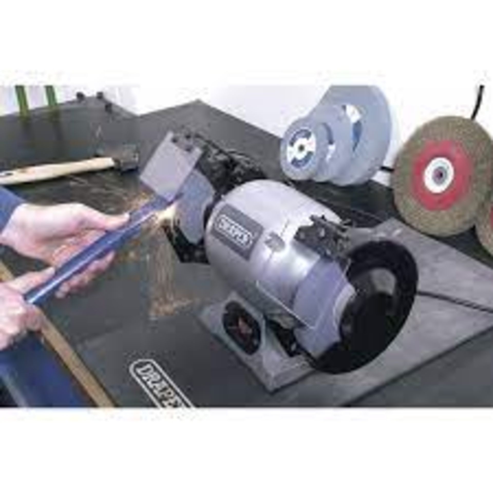 Draper 150mm 370W Heavy Duty Bench Grinder. A heavy duty model designed for use in the garage or - Image 2 of 2