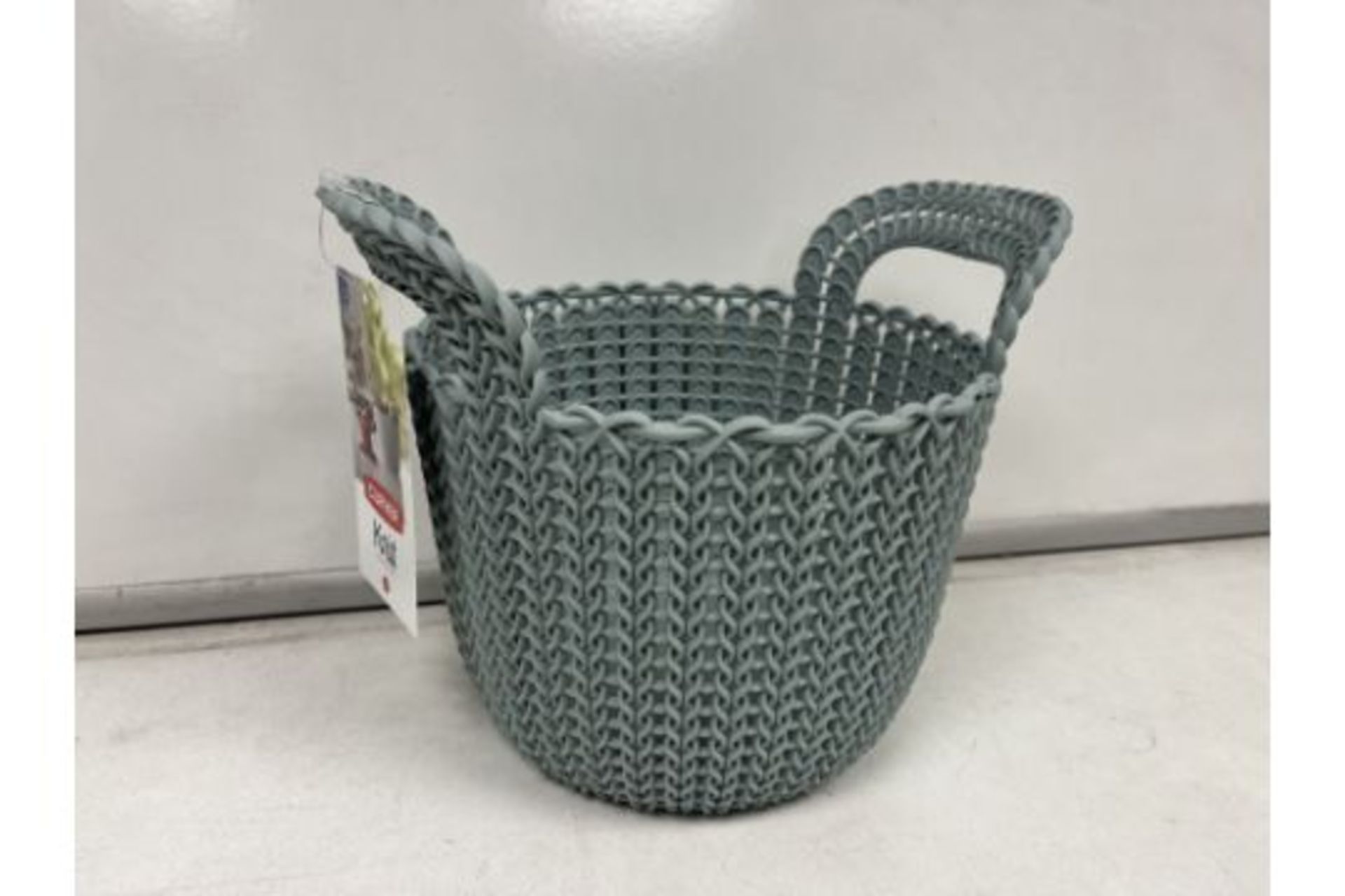 30 X NEW PACKAGED CURVER 226386 Decorative Basket Round Knitted Plastic Blue/Grey (226386ROW9)