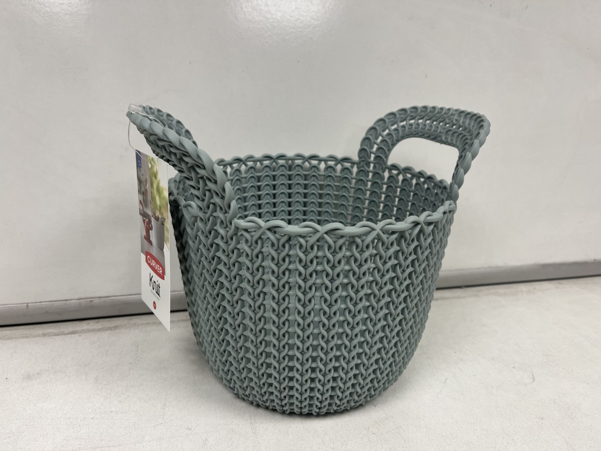 30 X NEW PACKAGED CURVER 226386 Decorative Basket Round Knitted Plastic Blue/Grey (226386ROW9)