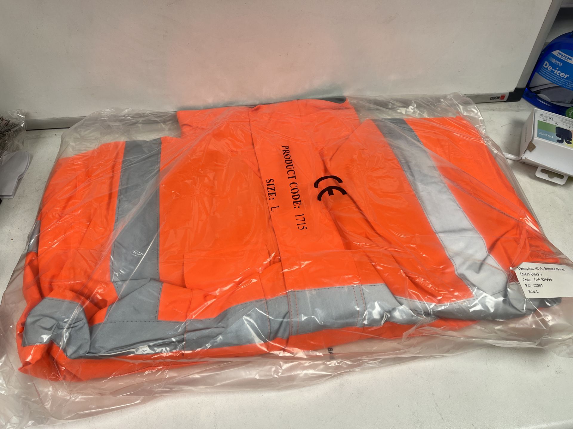 10 X BRAND NEW BEAR WORKWEAR HI VIZ WORK JACKETS SIZE LARGE R19-3