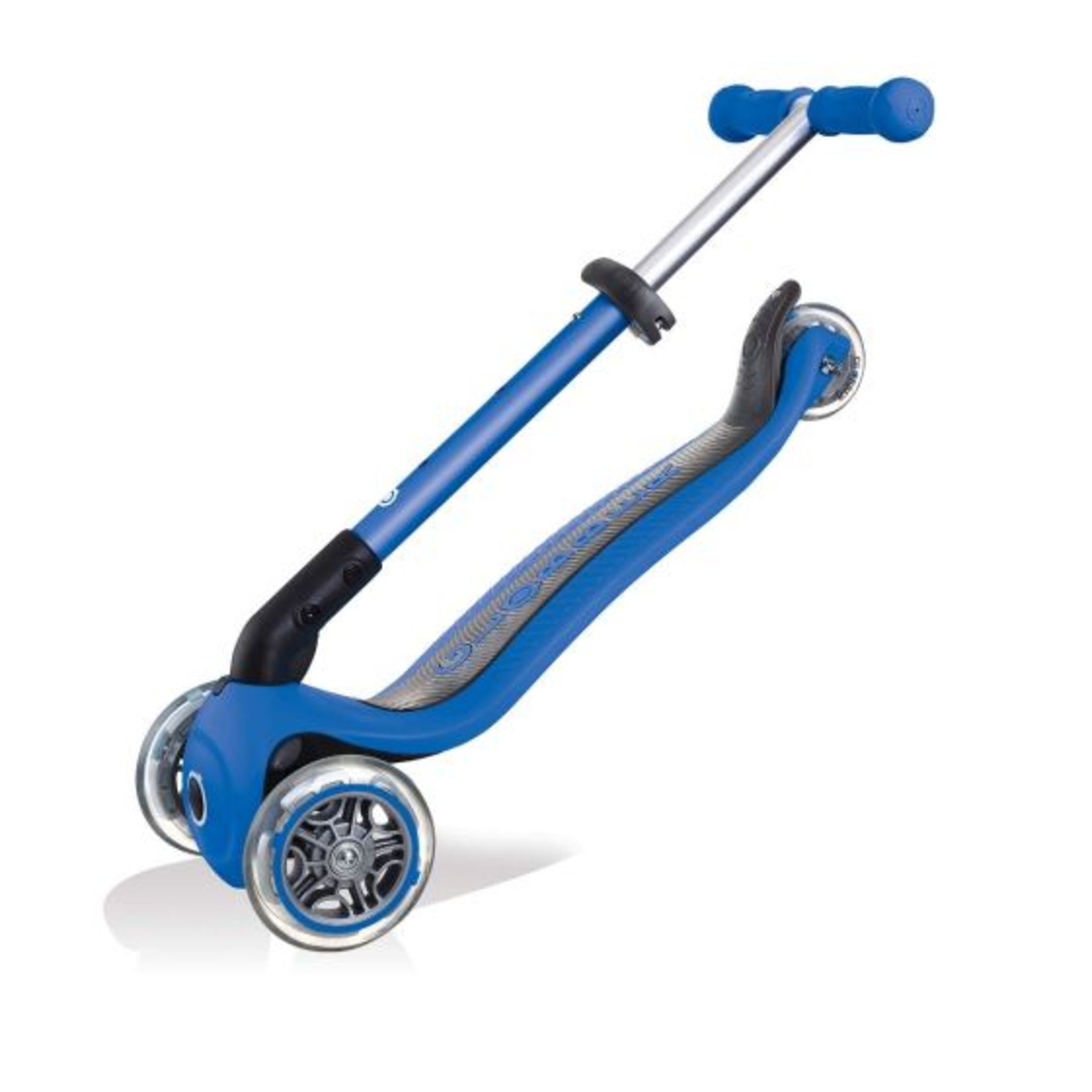 Globber Junior Foldable. RRP £95.00. The JUNIOR FOLDABLE has a 3-height adjustable T-bar meaning - Image 2 of 2