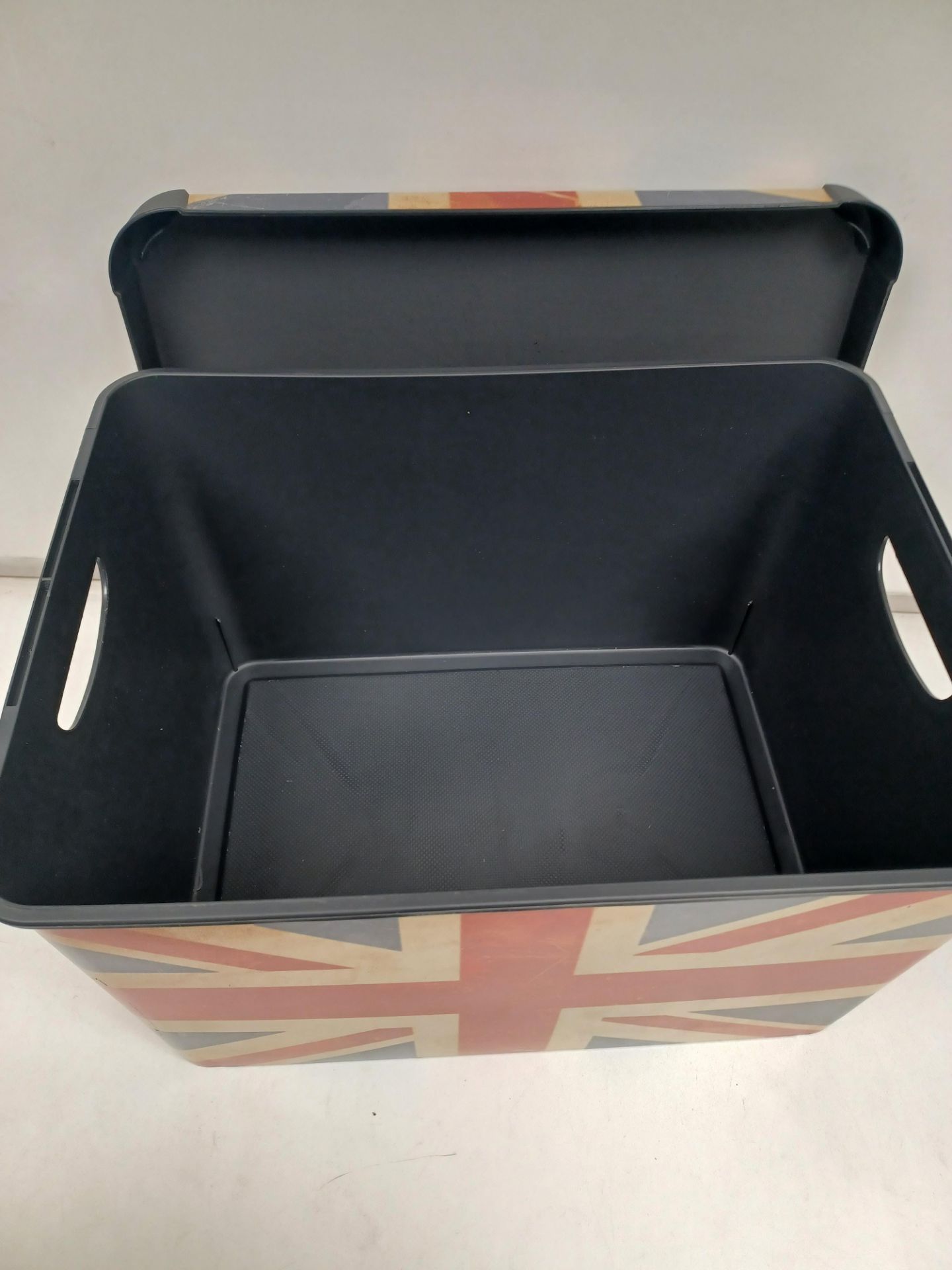 PALLET TO CONTAIN 120 x New Curver Stockholm Union Jack Plastic Deco Storage Box 22L (187699). - Image 2 of 2