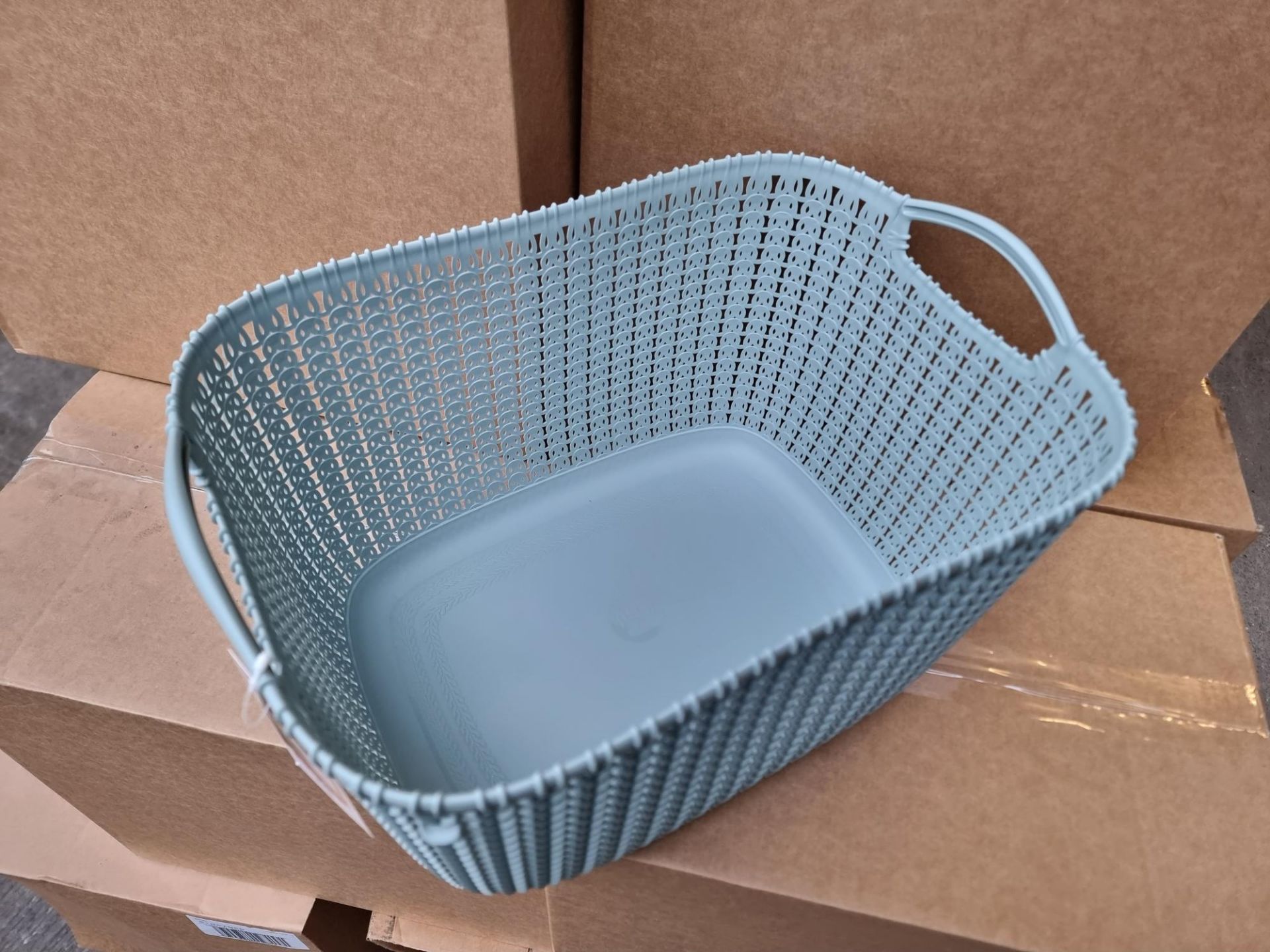 PALLET TO CONTAIN 100 X NEW PACKAGED Curver Knit Rectangular Storage Basket - 19 Litres, Misty Blue. - Image 4 of 4