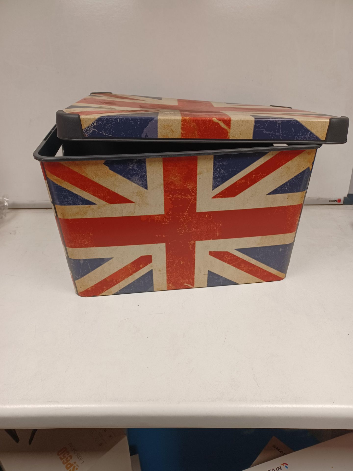 PALLET TO CONTAIN 120 x New Curver Stockholm Union Jack Plastic Deco Storage Box 22L (187699).