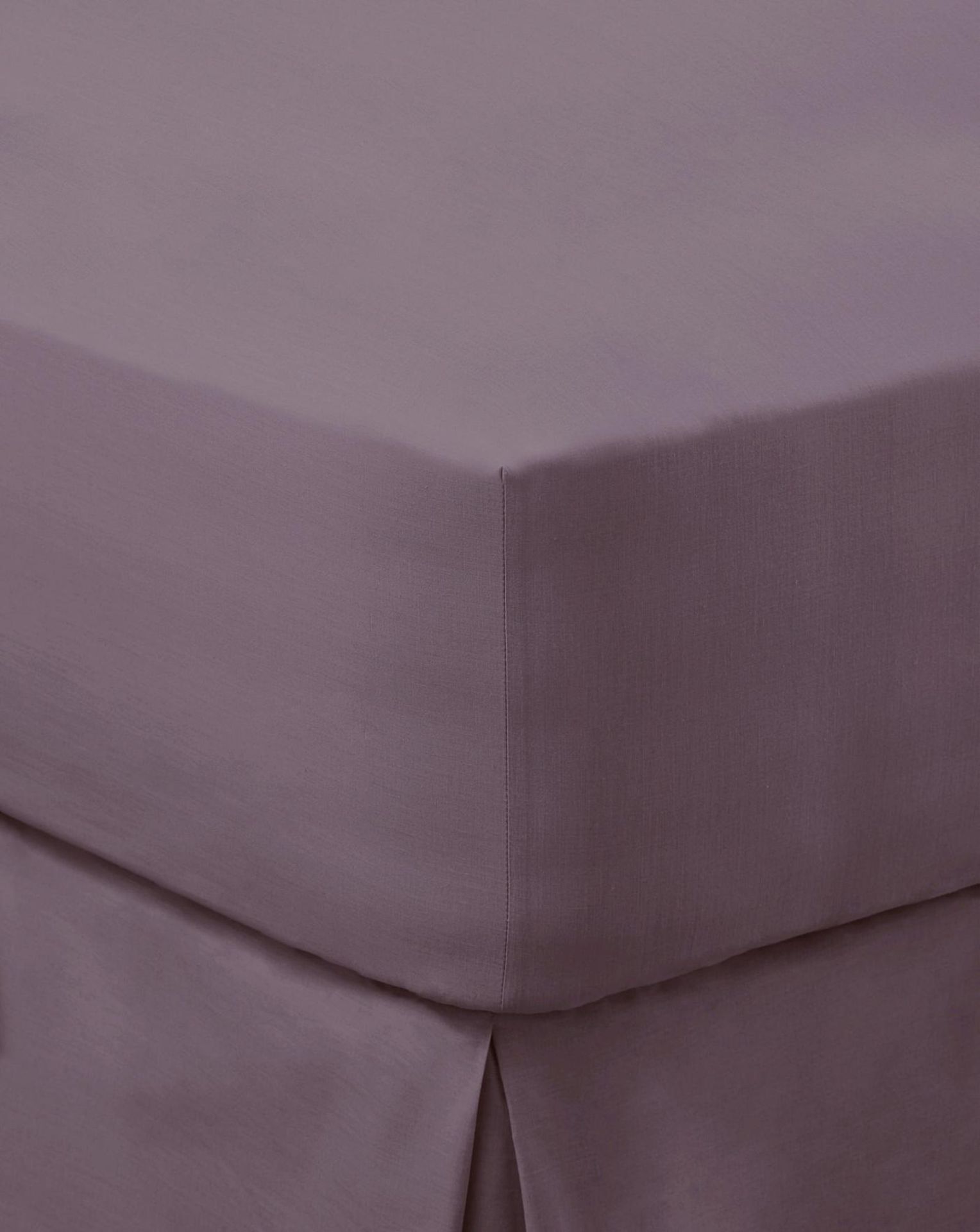 200 TC Plain Dyed Percale Fitted Sheet AA392013