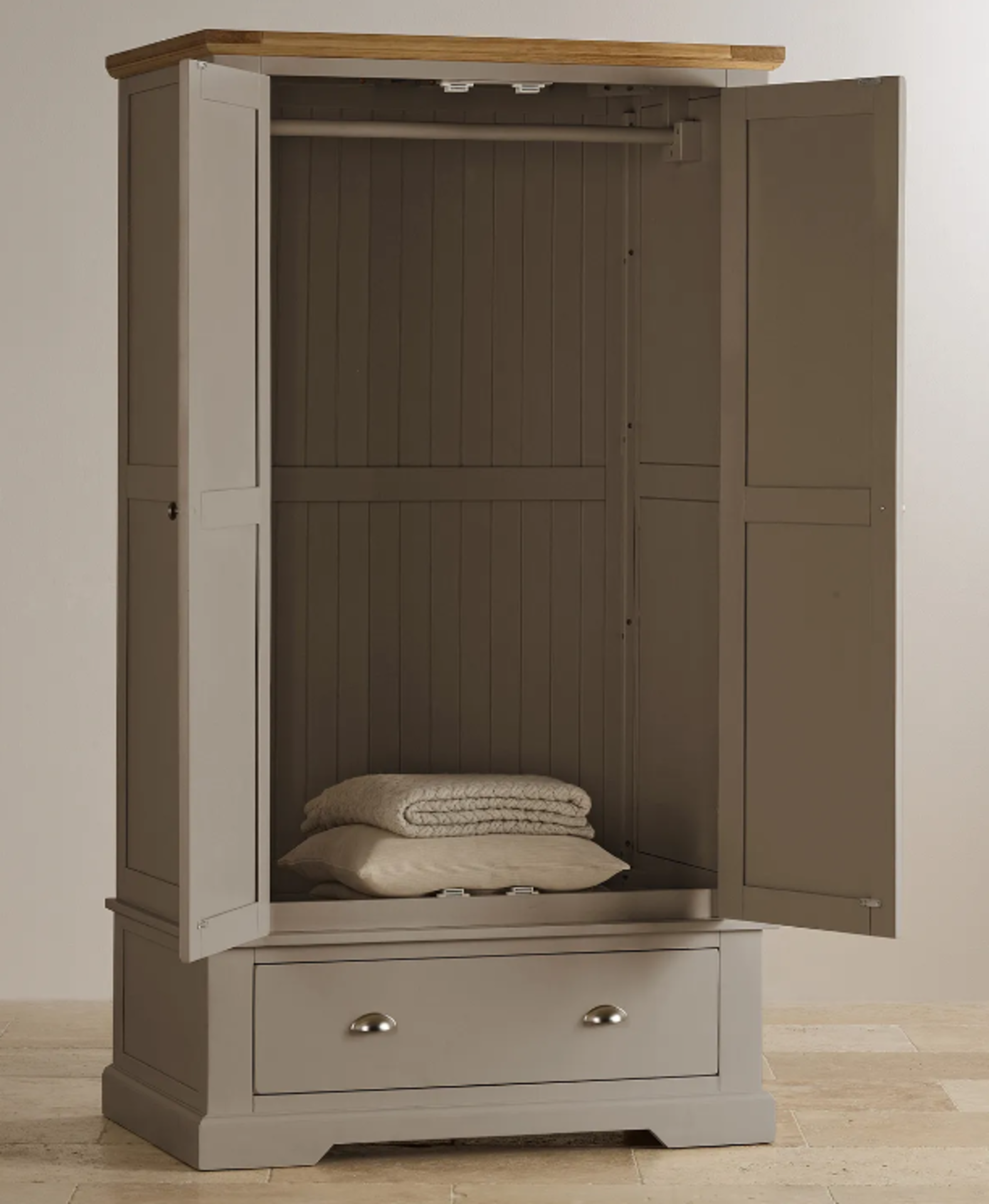 ST. IVES Natural Solid Oak & Grey Paint Double Wardrobe. RRP £959.99. The St Ives double wardrobe is - Image 2 of 2