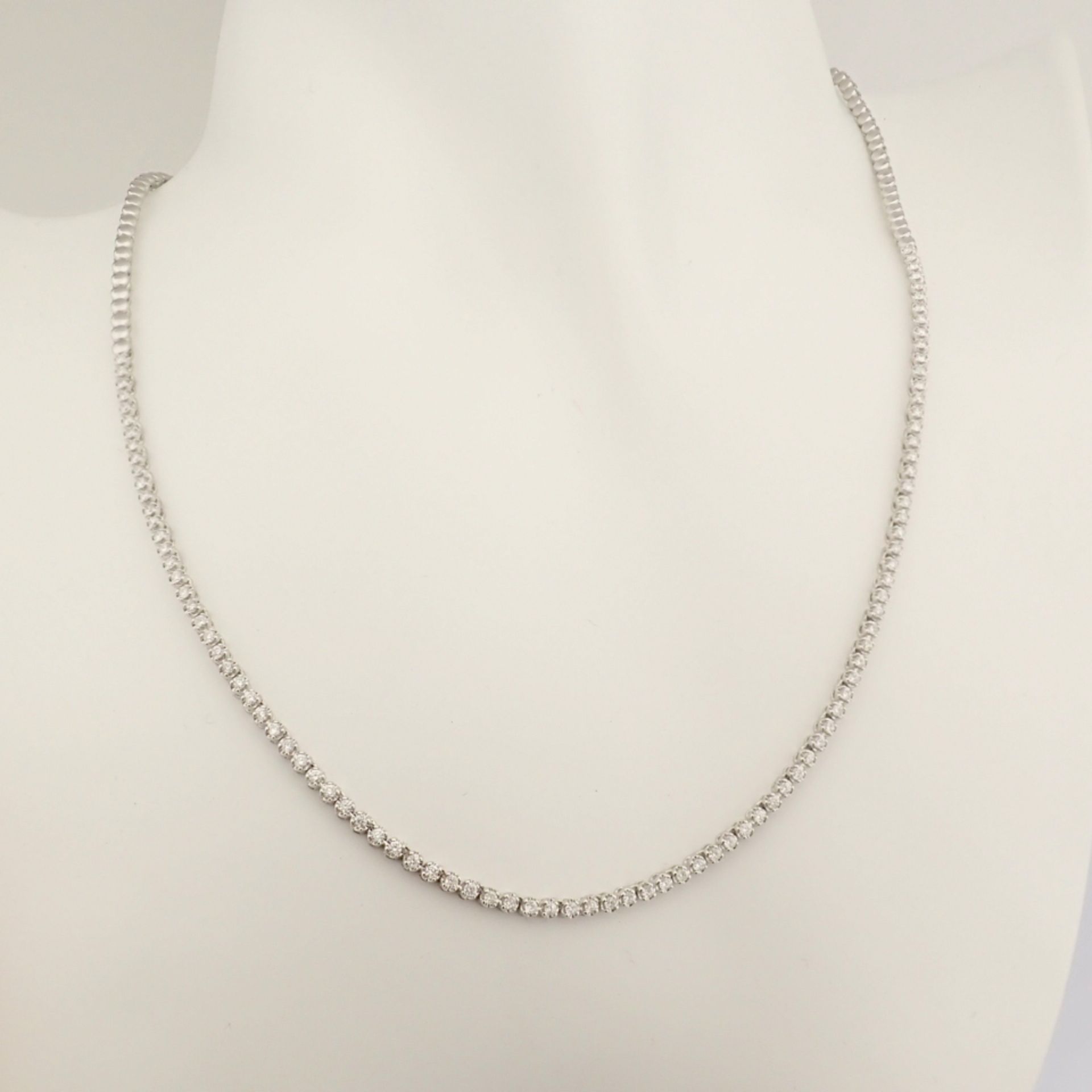 Certificated 14K White Gold Diamond Necklace - Image 15 of 16