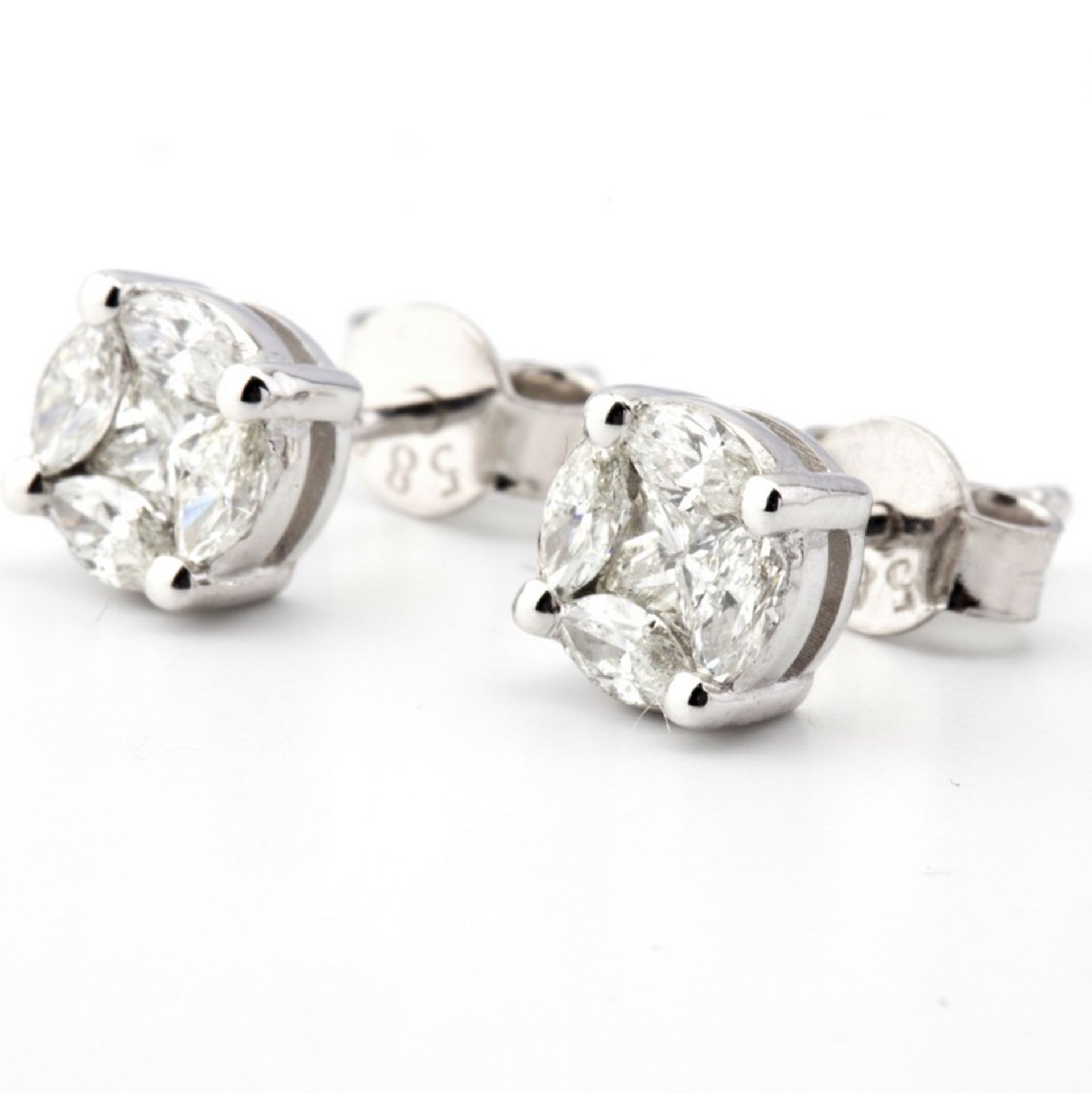 Certificated 14K White Gold Diamond Earring - Image 4 of 7