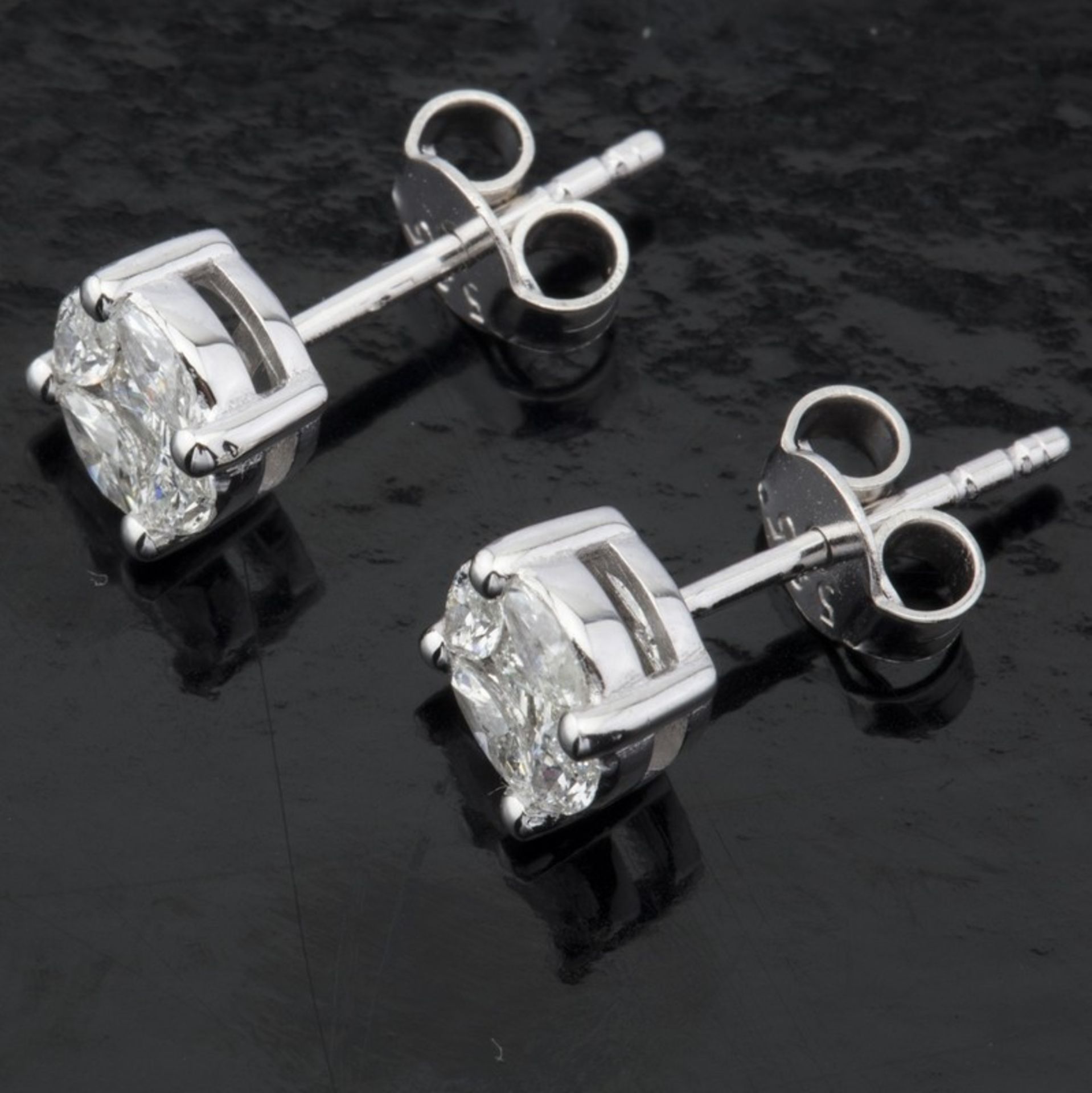 Certificated 14K White Gold Diamond Earring - Image 5 of 7