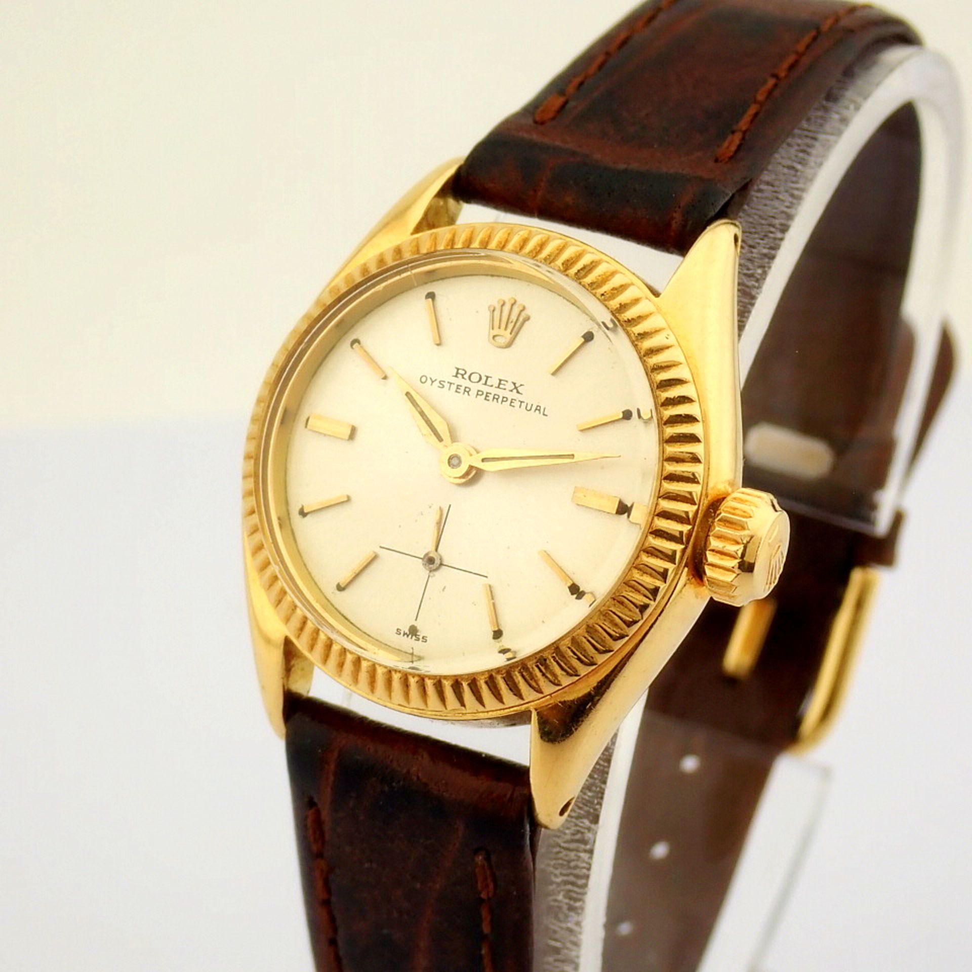 Rolex / Oyster Perpetual - Lady's Yellow gold Wrist Watch - Image 6 of 10