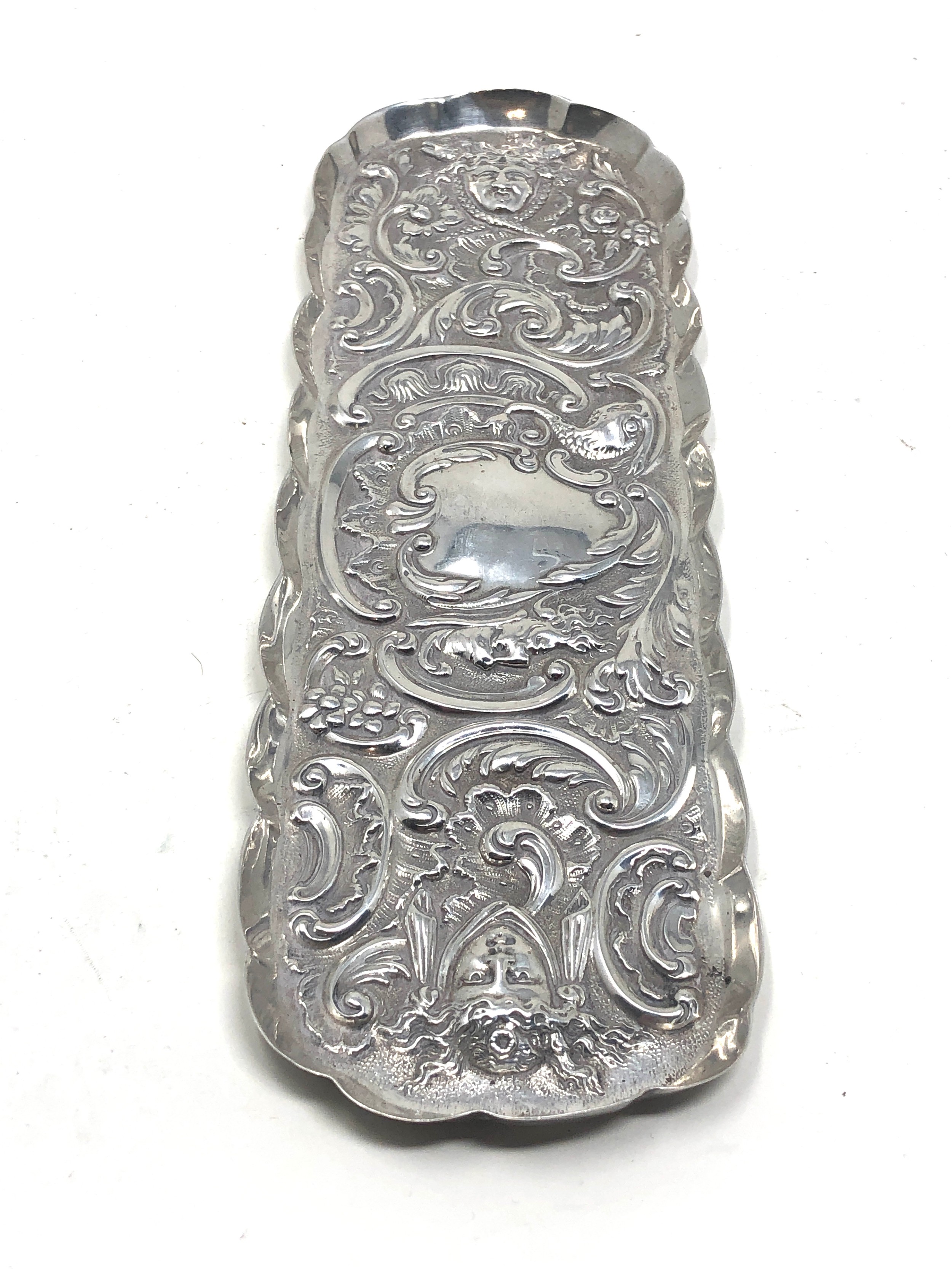 Antique chased silver pin tray measures approx 20.5cm by 7cm - Image 2 of 4