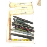 Selection of vintage fountain pens to include 2 Parker 14ct nib, watermans 14ct nib, swan 14ct