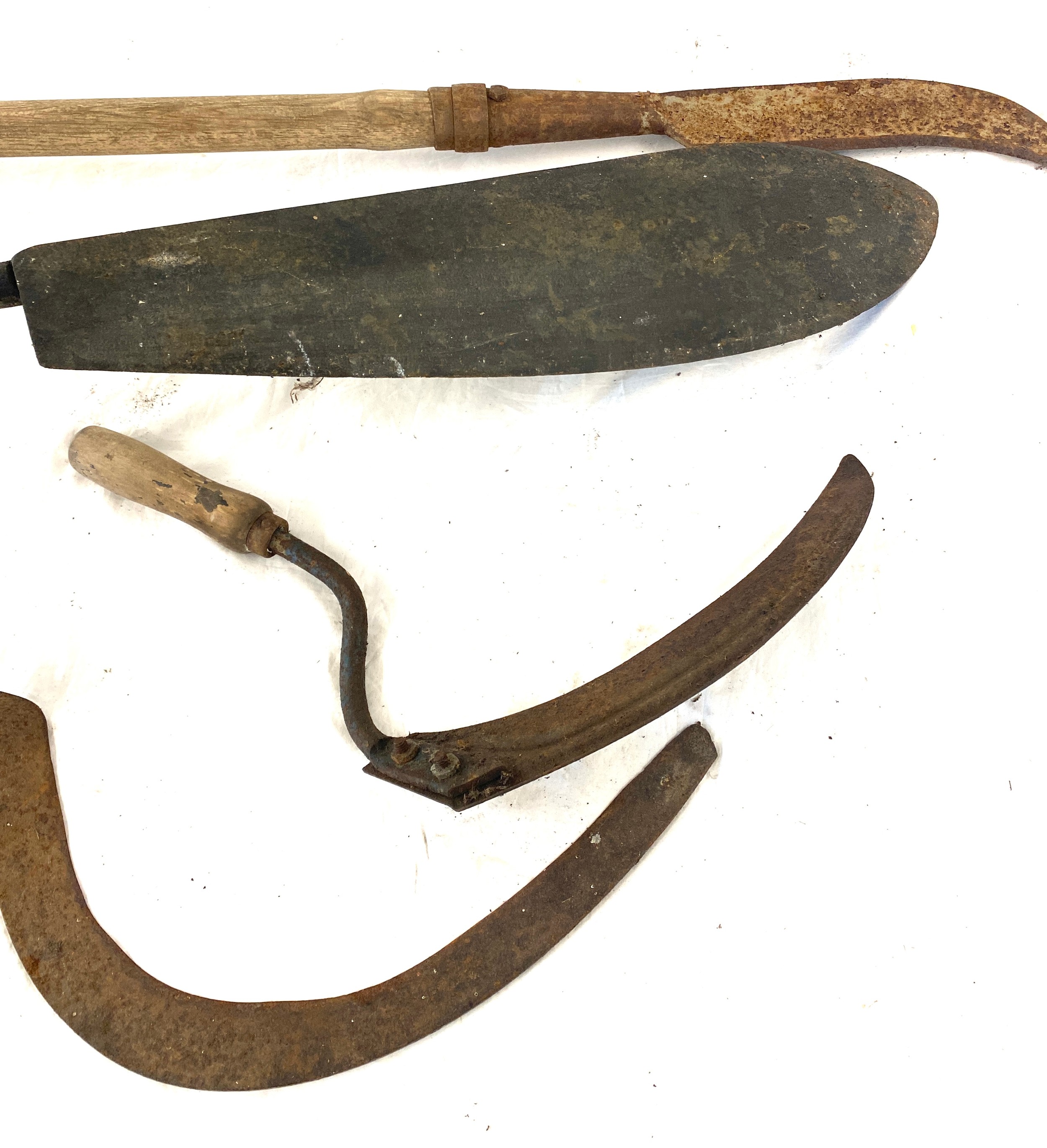 Selection of vintage grass cutting implements - Image 3 of 3