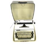 Cased triumph gabriele 25 type writer