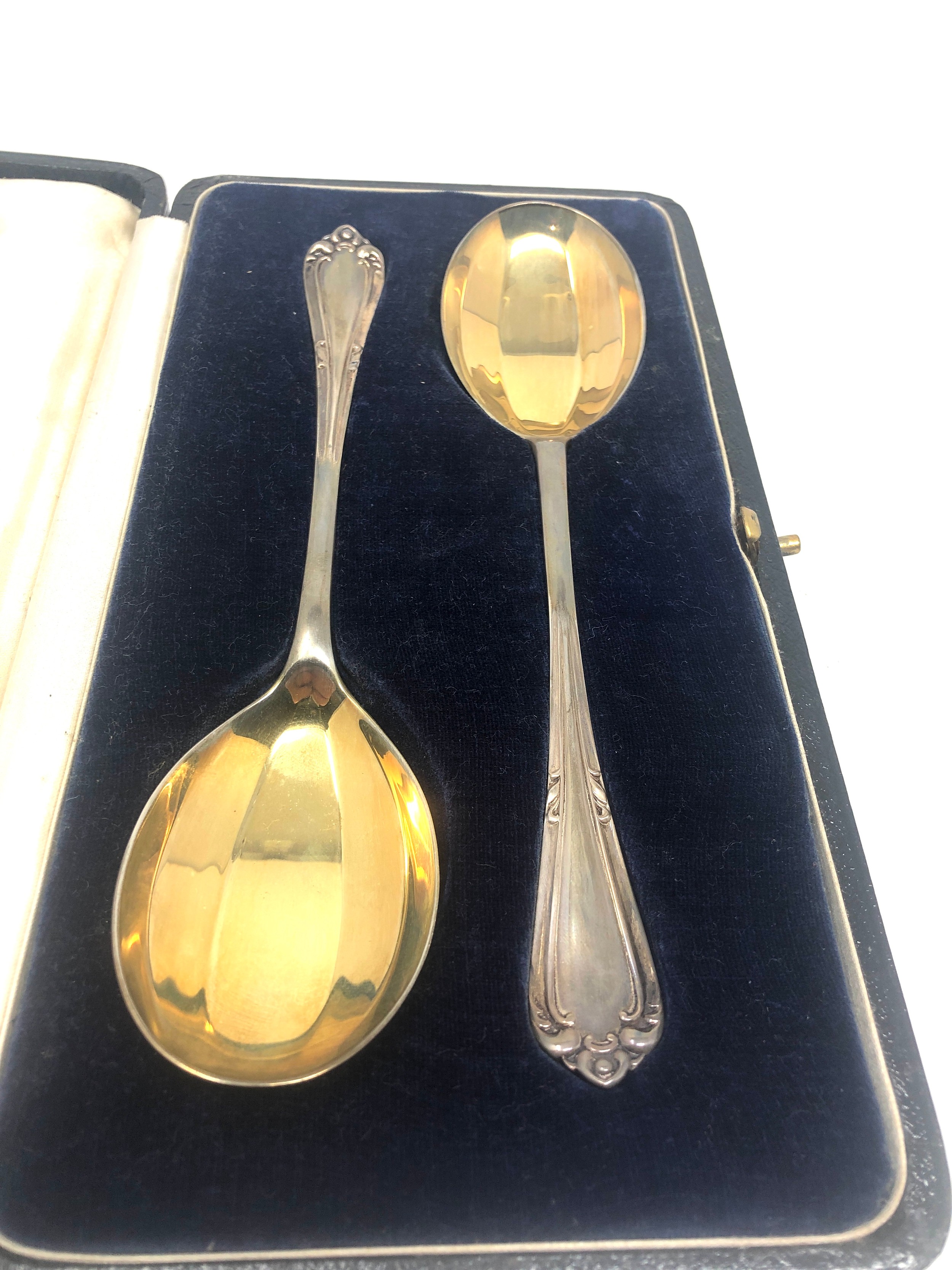 Pair of boxed pearce & sons serving spoons London silver hallmarks silver weight 95g - Image 2 of 3
