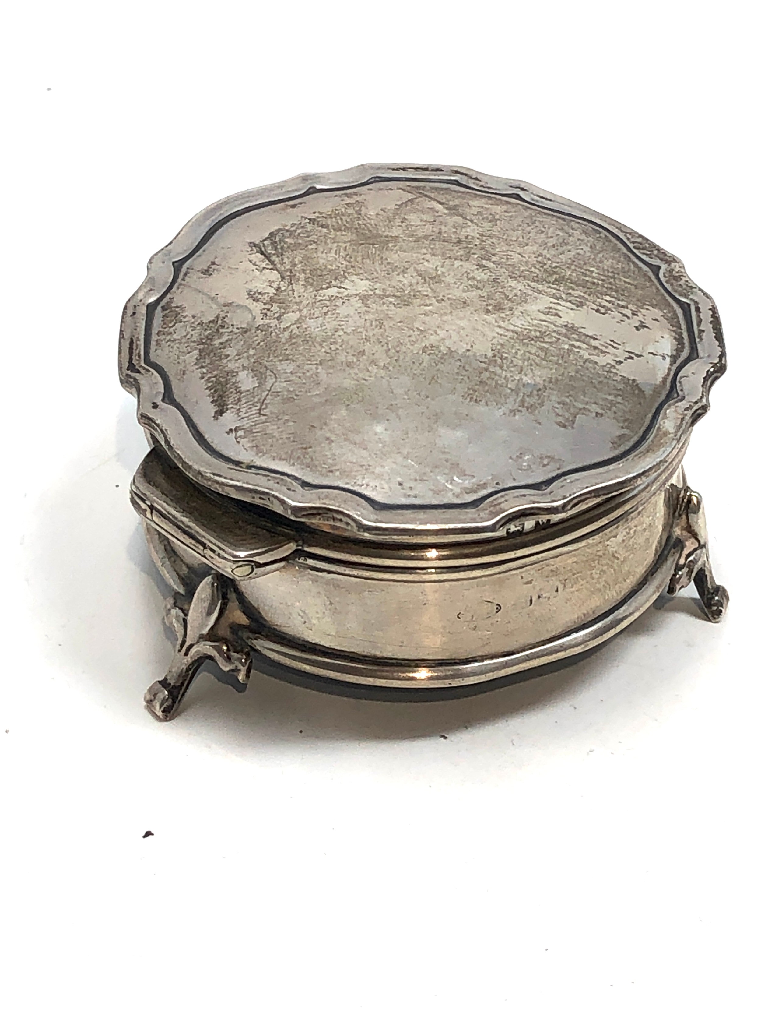Antique silver ring box measures approx 6.3cm dia Birmingham silver hallmarks - Image 2 of 4
