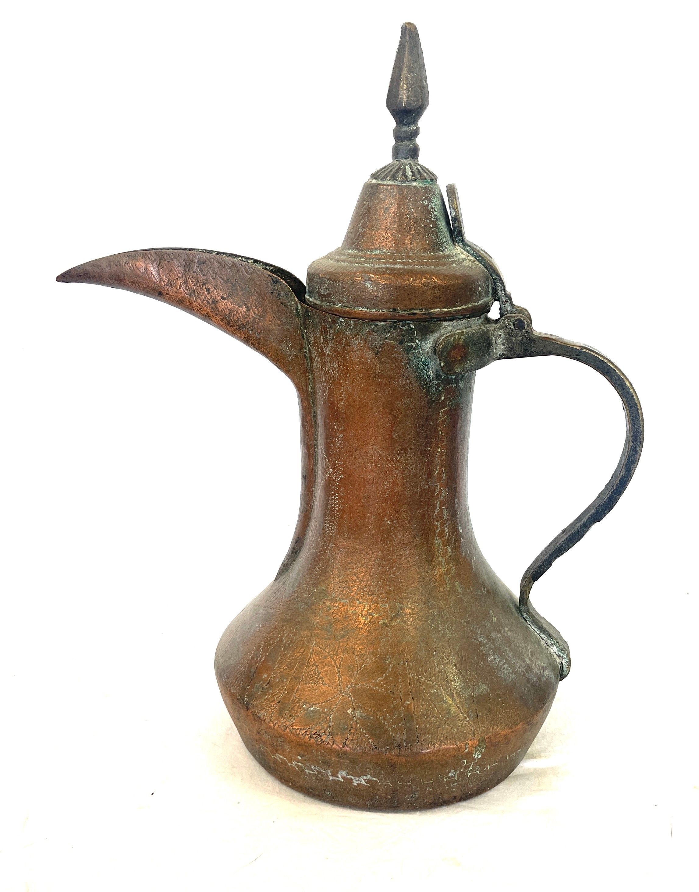 Middle eastern Dallah Arabic copper coffee pot, approximate height 13 inches