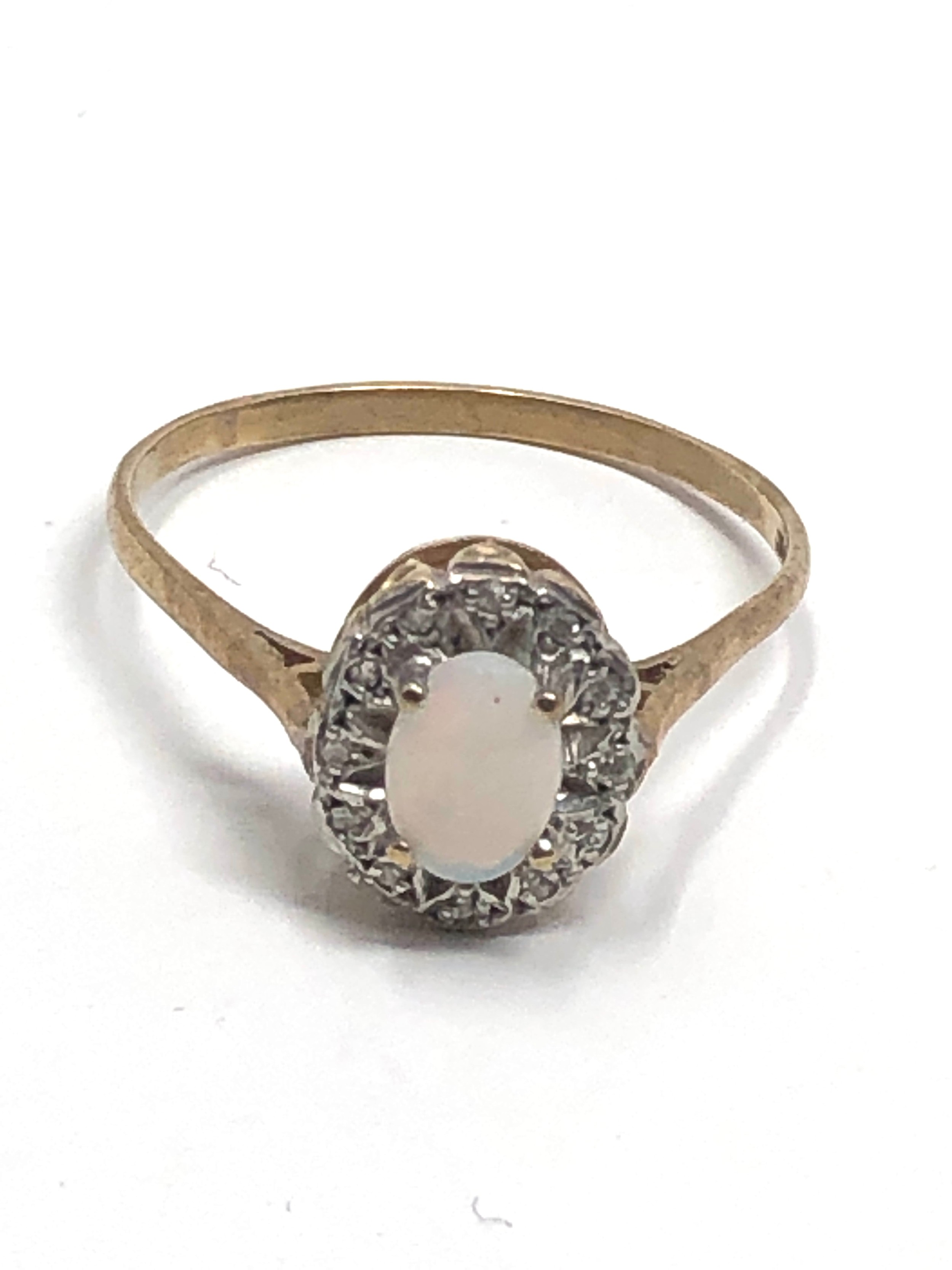 9ct gold vintage opal and diamond dress ring (2.2g)