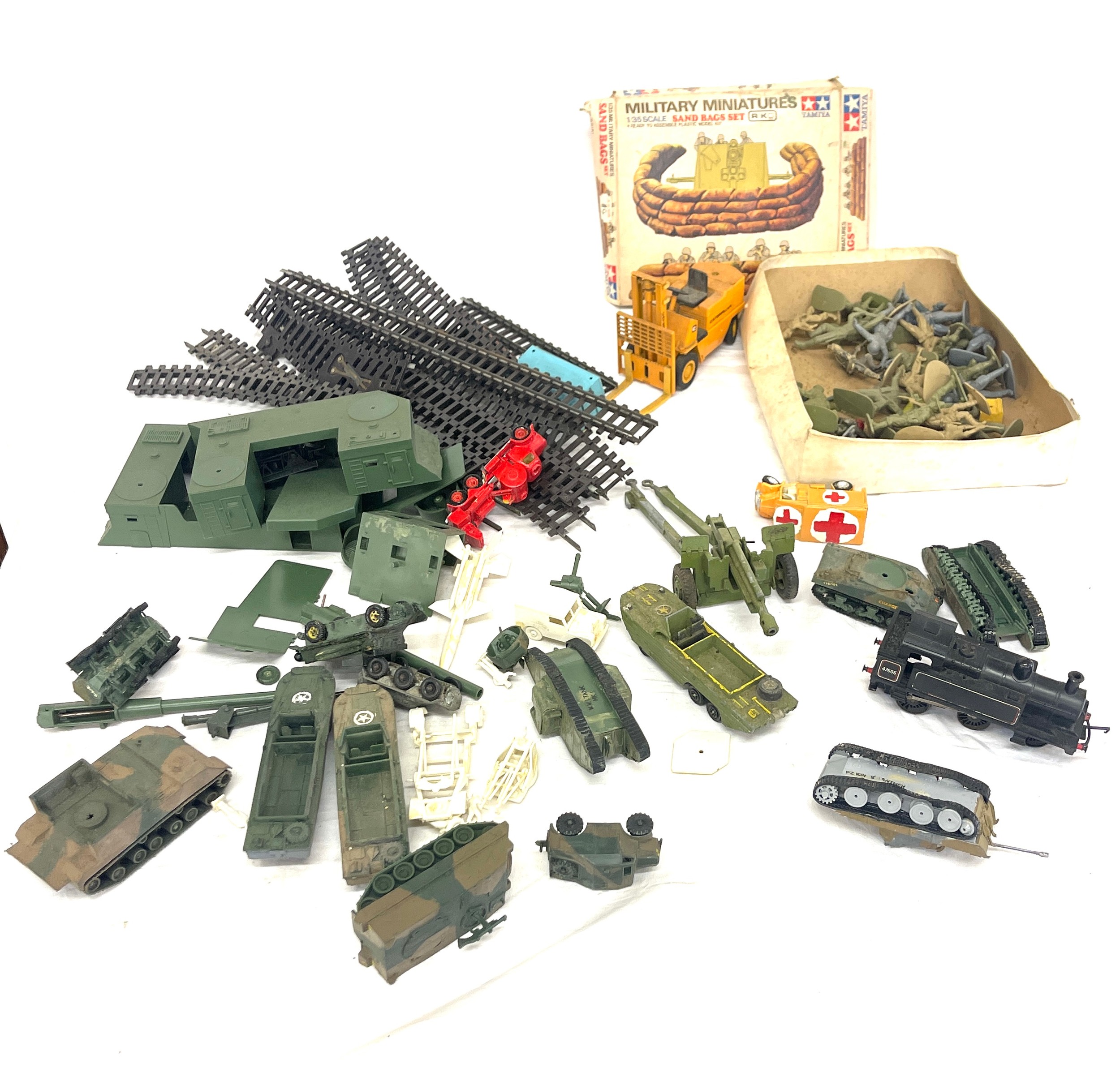 Selection of vintage toys, airfix, Triang etc