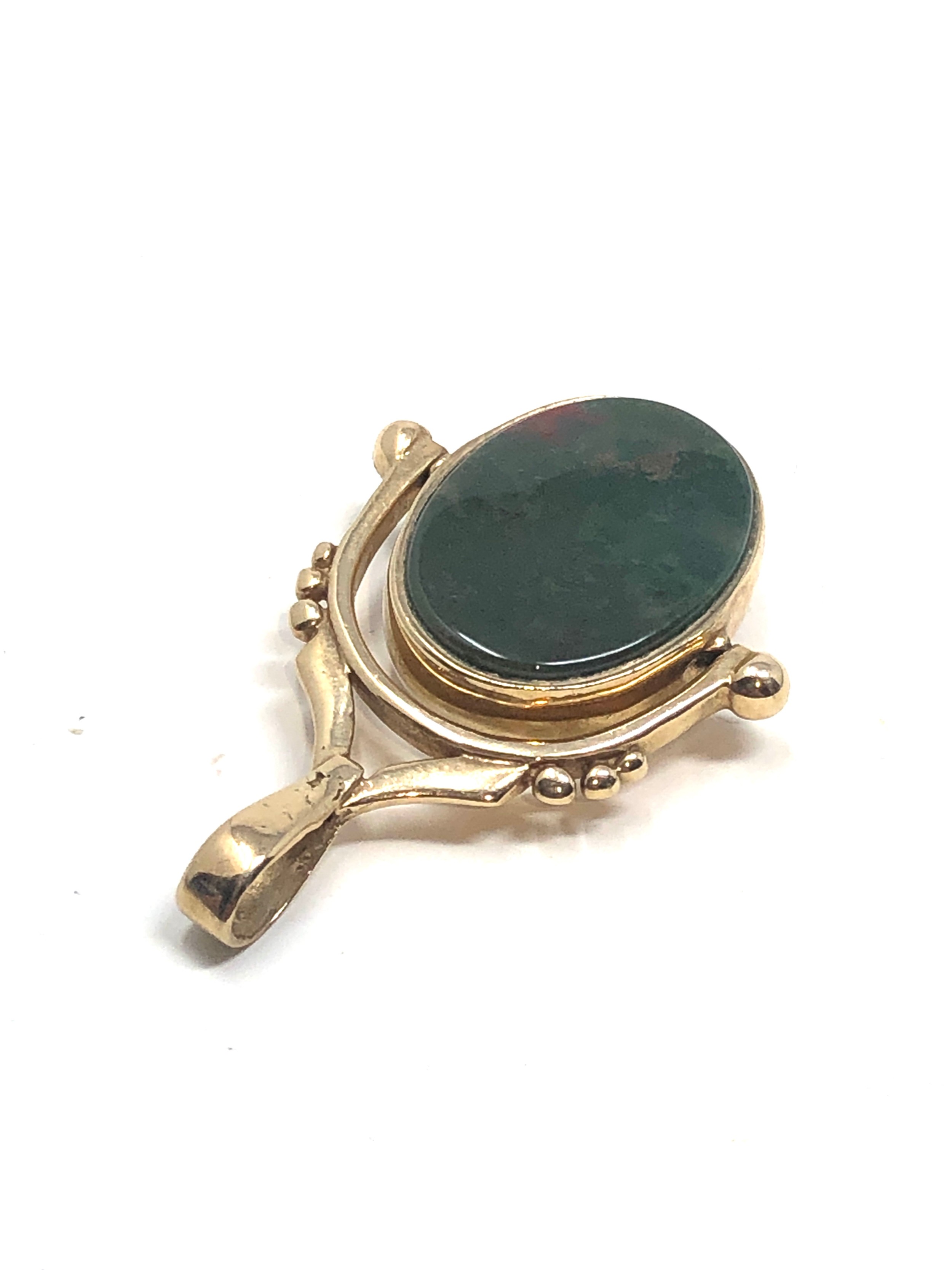 9ct gold shell cameo & bloodstone spinner dob (7.5g)