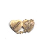 Antique 9ct gold joined hearts mizpah brooch measures approx 2.9cm wide