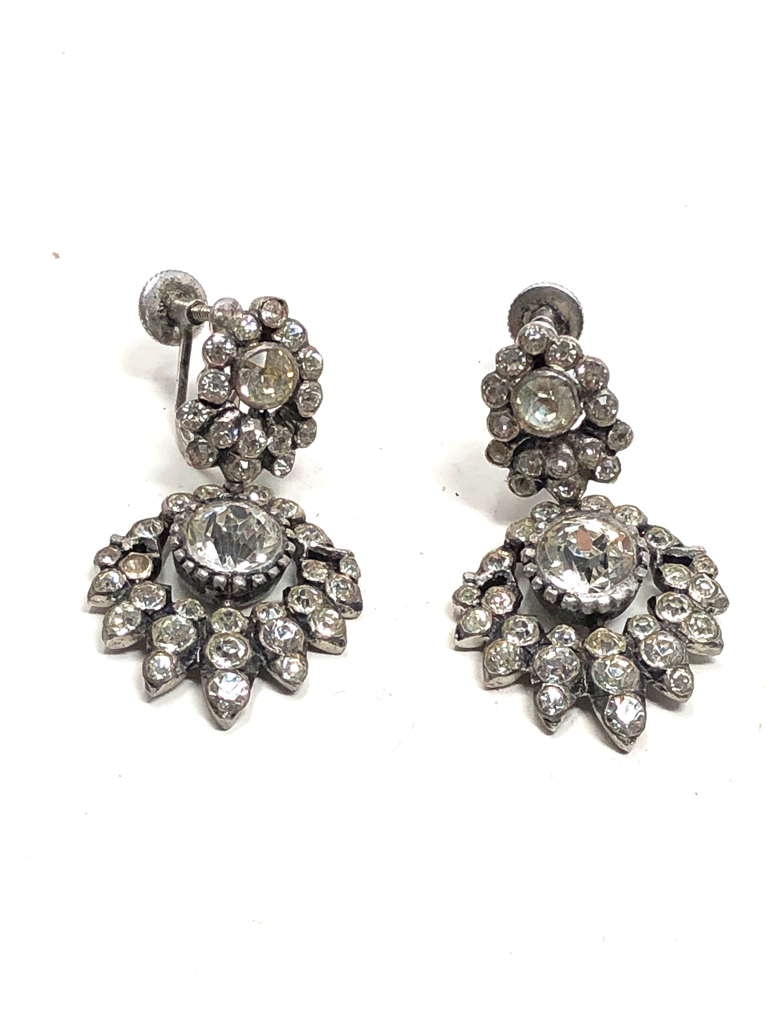 Antique silver foiled paste cluster earrings measure approx 3.4cm drop