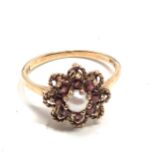 9ct gold pearl & garnet cluster dress ring (2.6g)