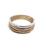 9ct gold diamond dress ring (3.5g)
