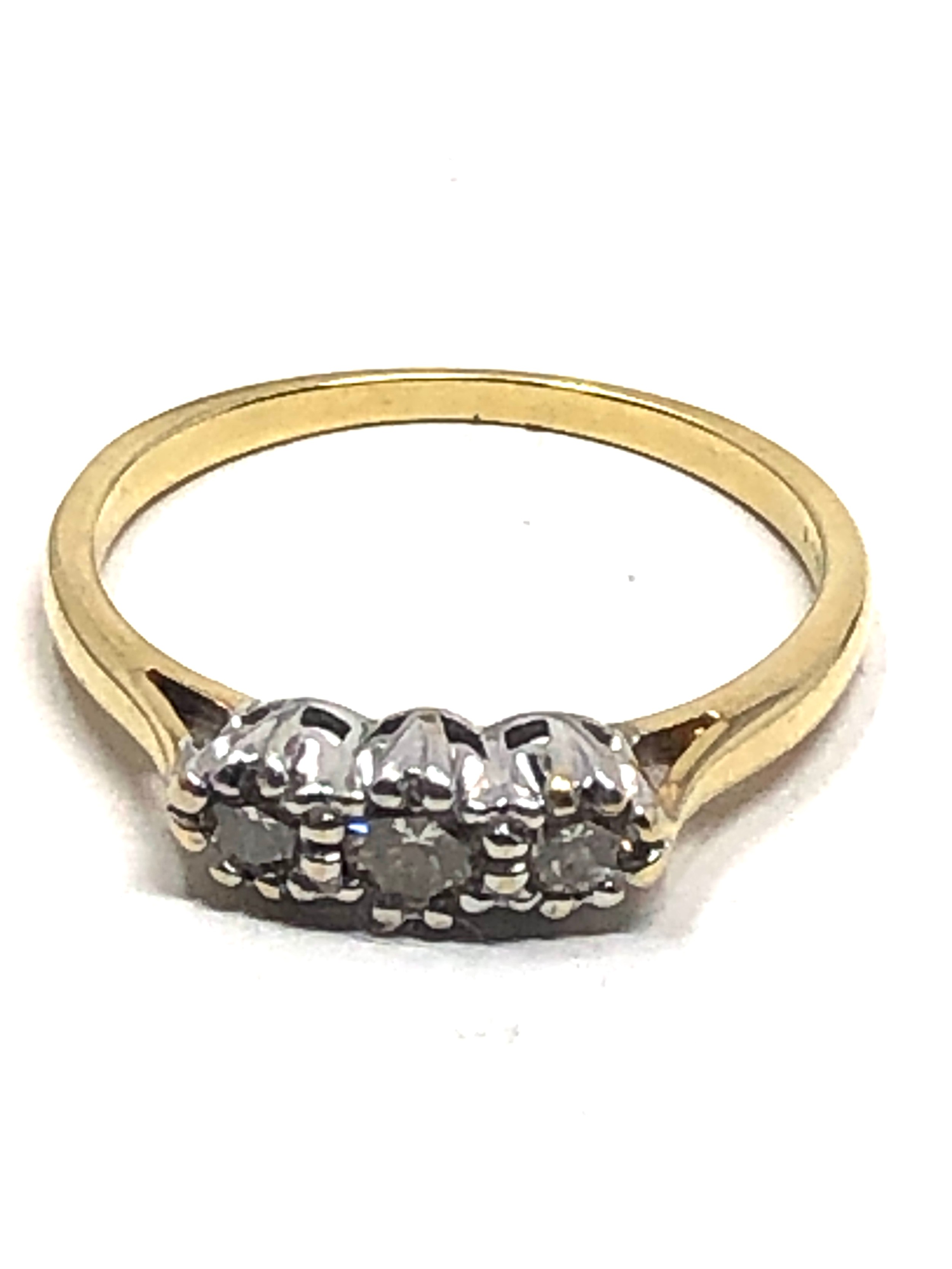 18ct gold diamond ring (2.3g)