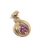 9ct gold ruby pendant (1.3g)