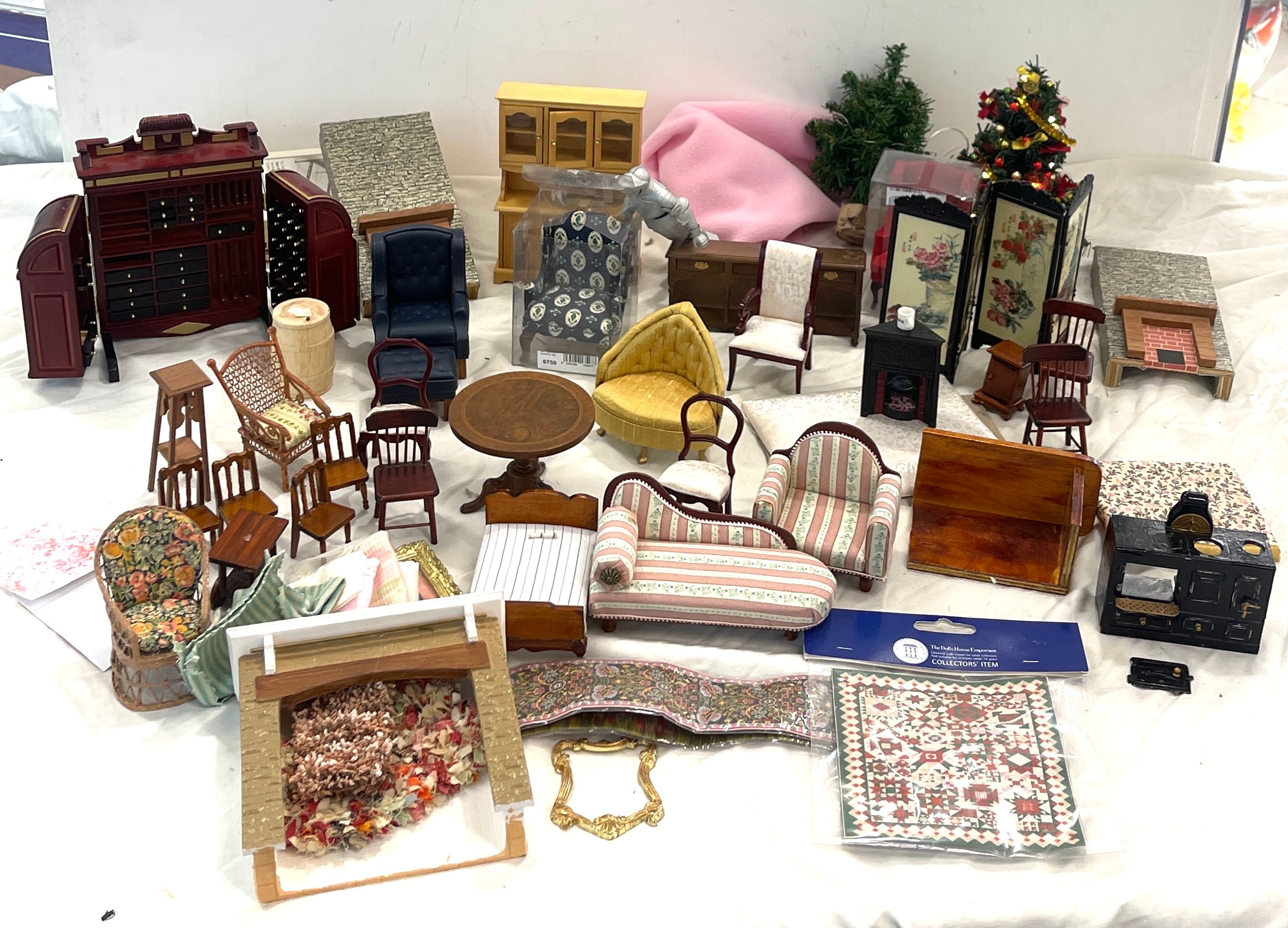 Large selection of dolls house furniture