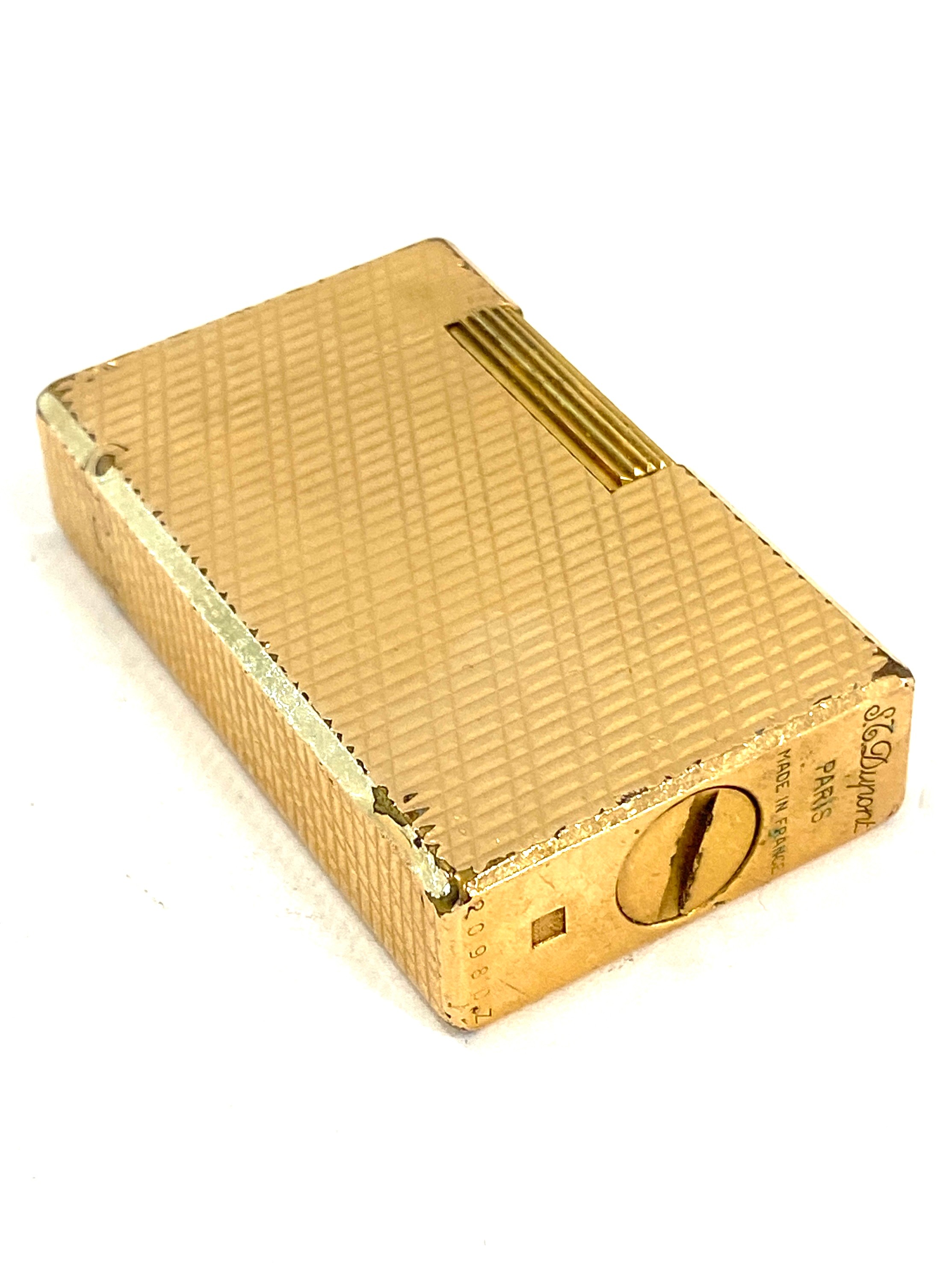 Gold plated cigarette lighter by Dupont Paris - Image 2 of 4