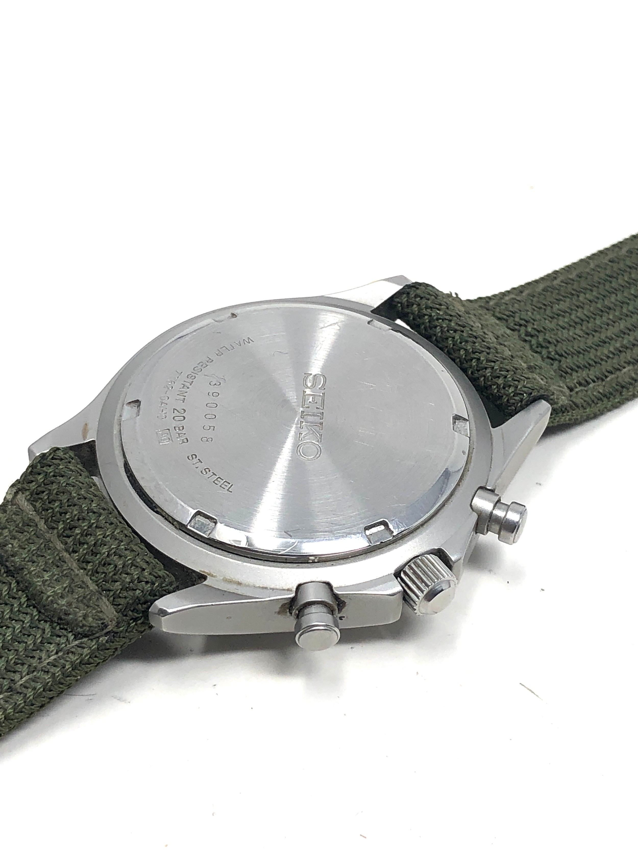 Seiko military style gents quartz chronograph wristwatch ref 7t62-0ah0 in working order - Bild 3 aus 5