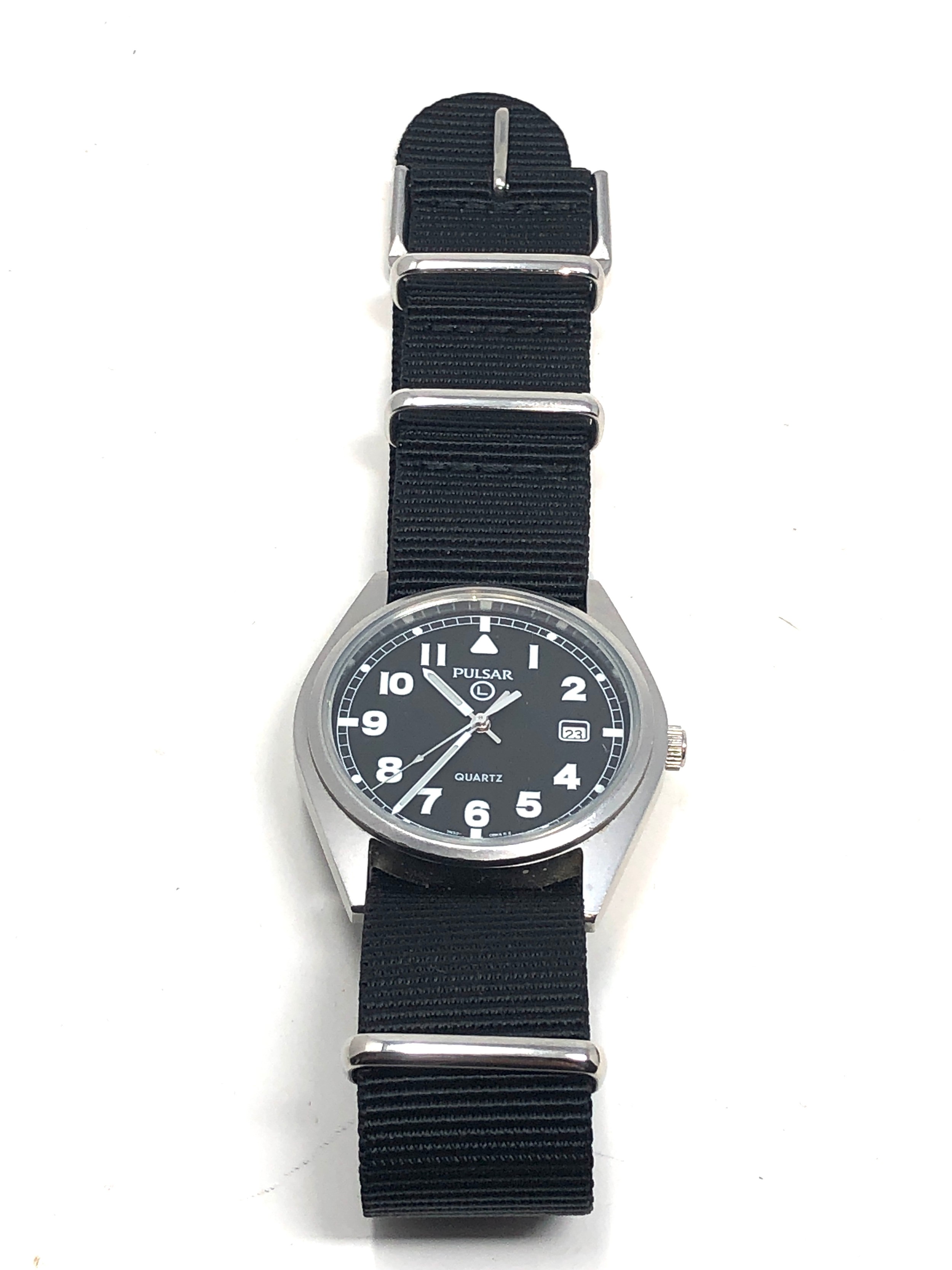 Pulsar gents military gents quartz wristwatch full military marks to caseback working