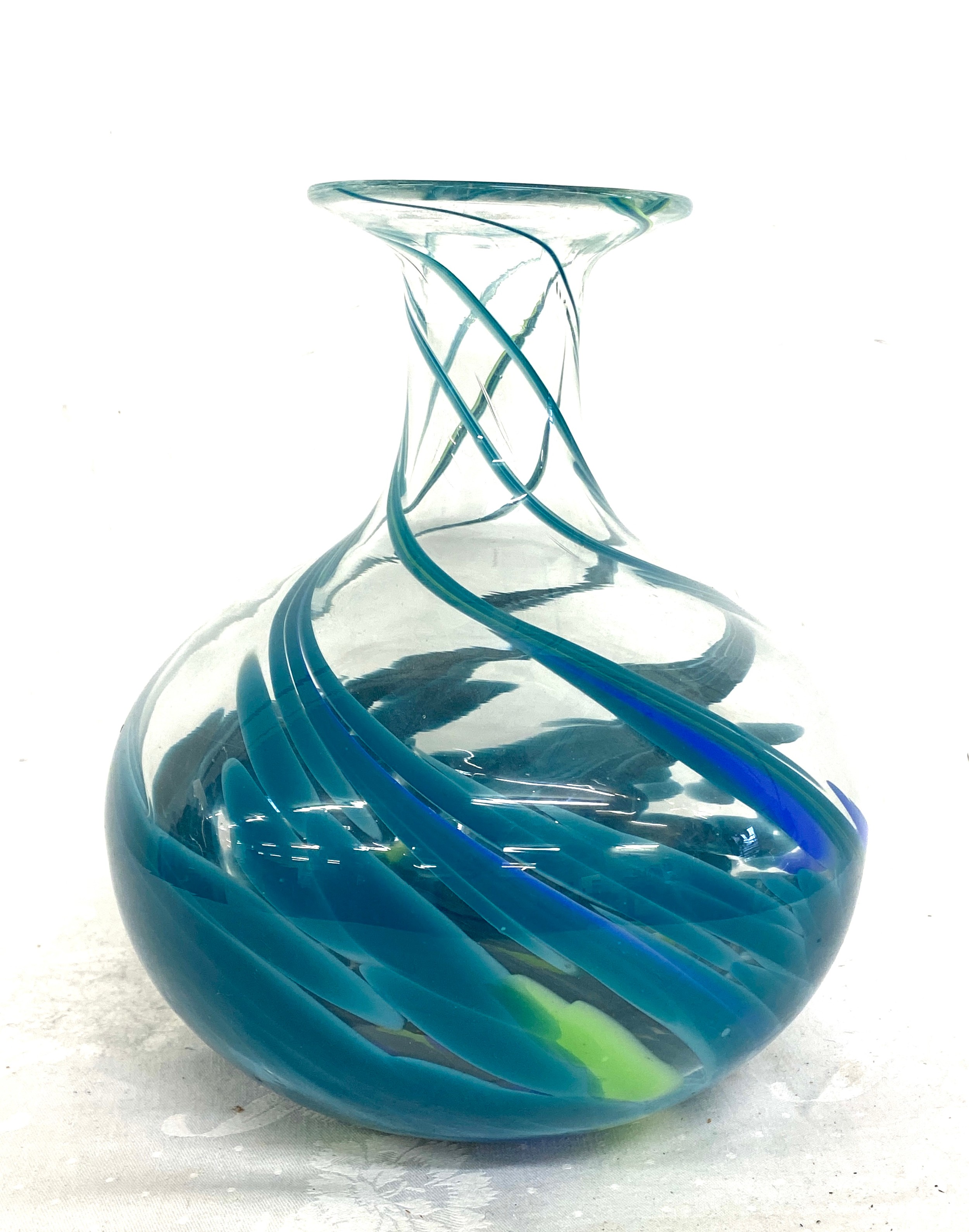 Decorative swirl glass vase, approximate height 12 inches - Image 5 of 5