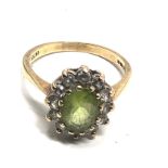 9ct gold vintage peridot & clear stone dress ring (3.5g)