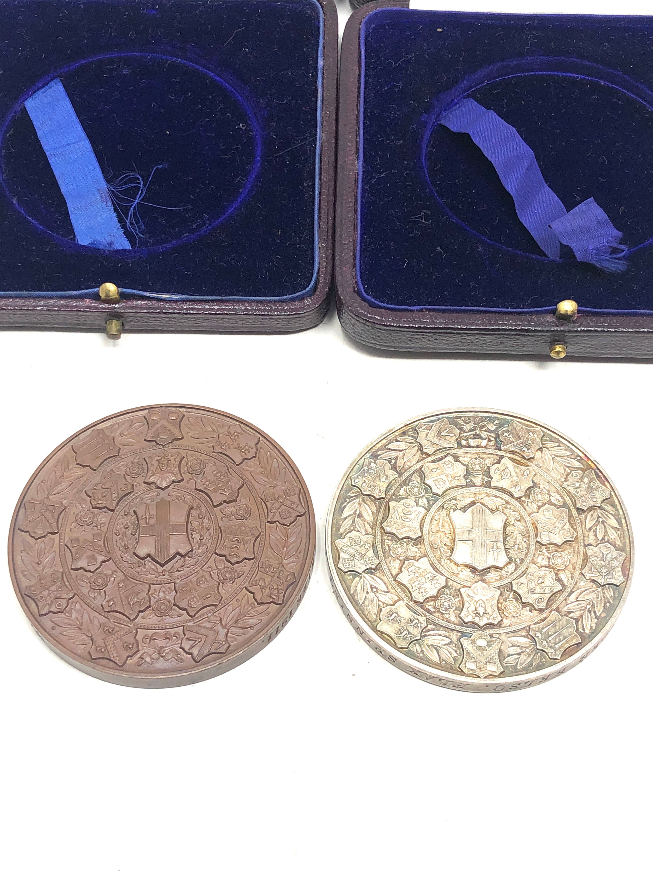 2 boxed 1911 -12 city & guild silver & bronze medals silver medal weight 76g - Image 4 of 5