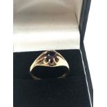 Vintage 9ct gold garnet ring weight 3g