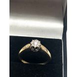 9ct gold diamond ring weight 2.2g