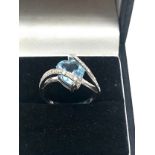 9ct white gold topaz & diamond ring weight 3g