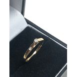 9ct gold diamond ring weight 1.6g