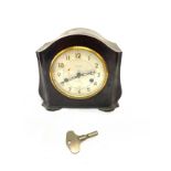 Smiths 2 keyhole bakelite mantel clock with key, pendullam, untested